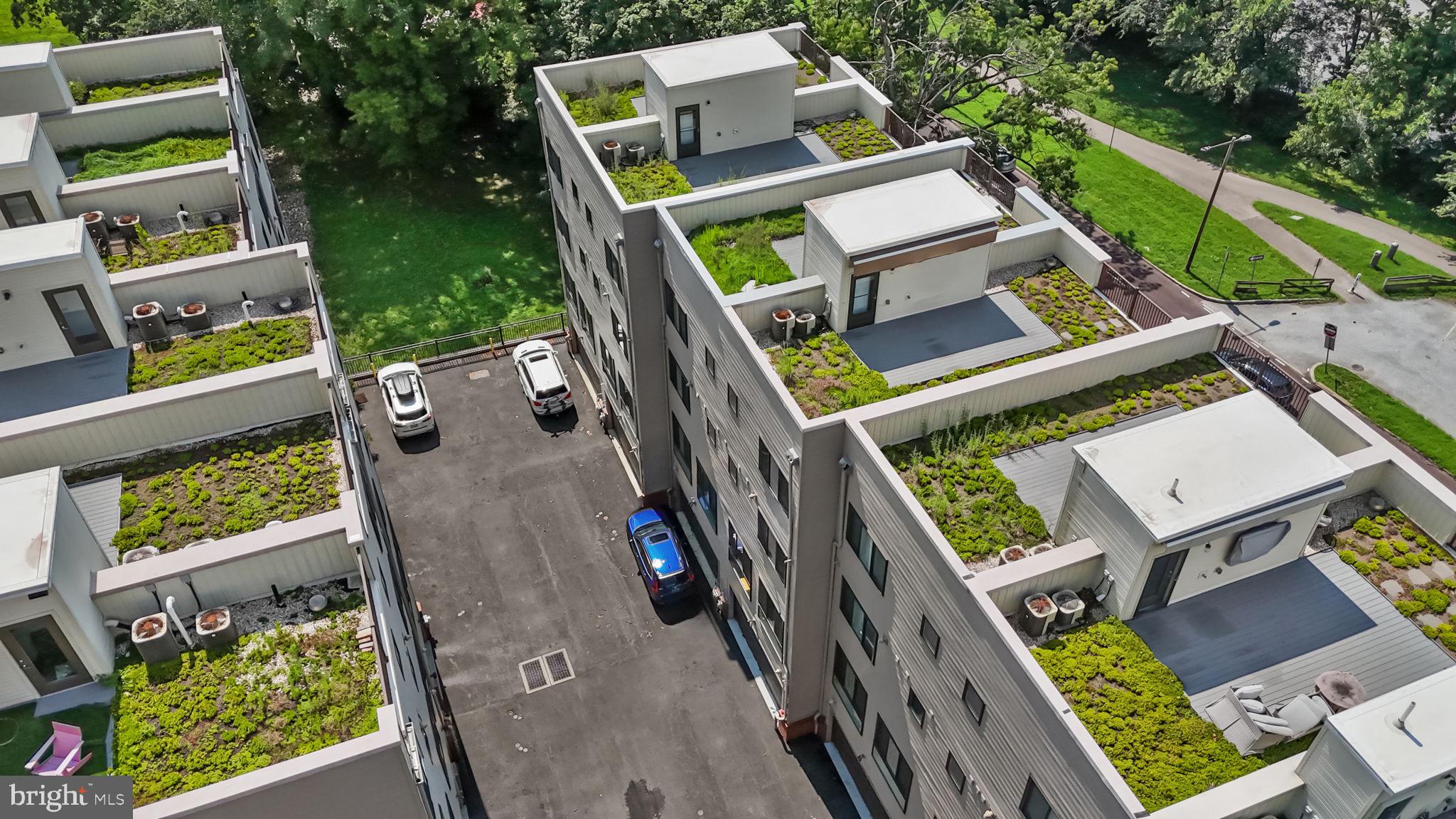 EAST FALLS - Residential