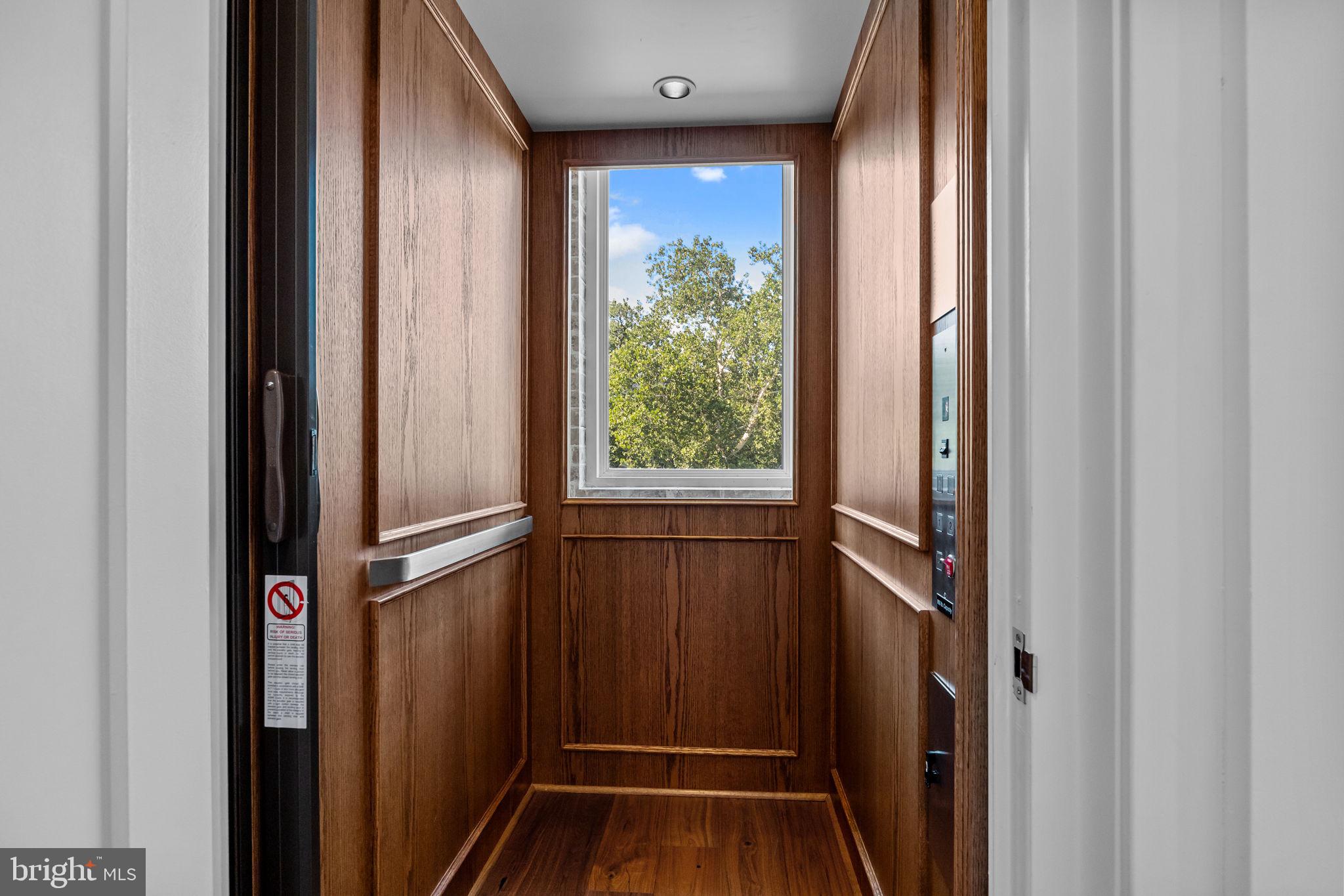 EAST FALLS - Residential