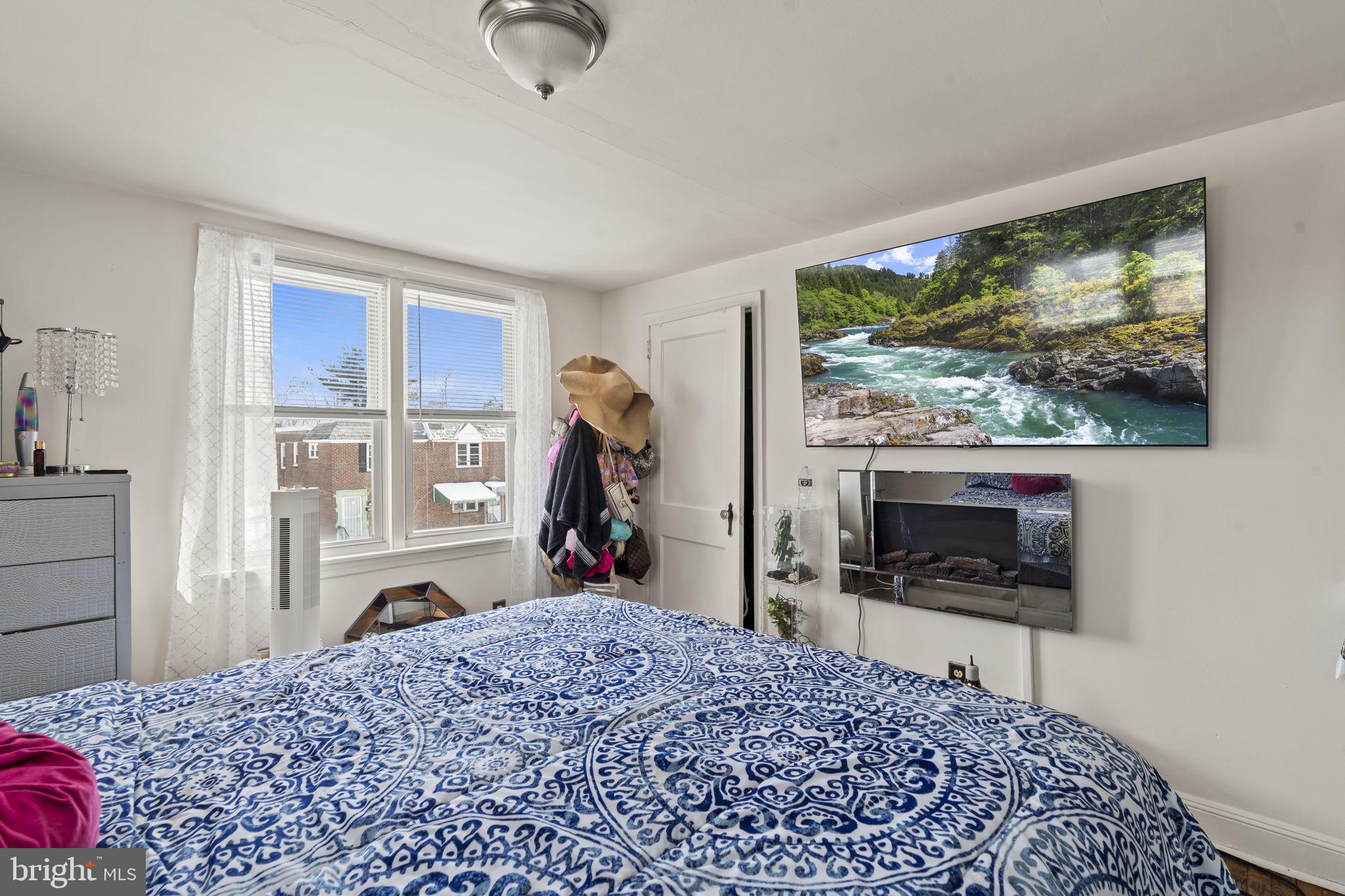 EDGEMONT PARK - Residential