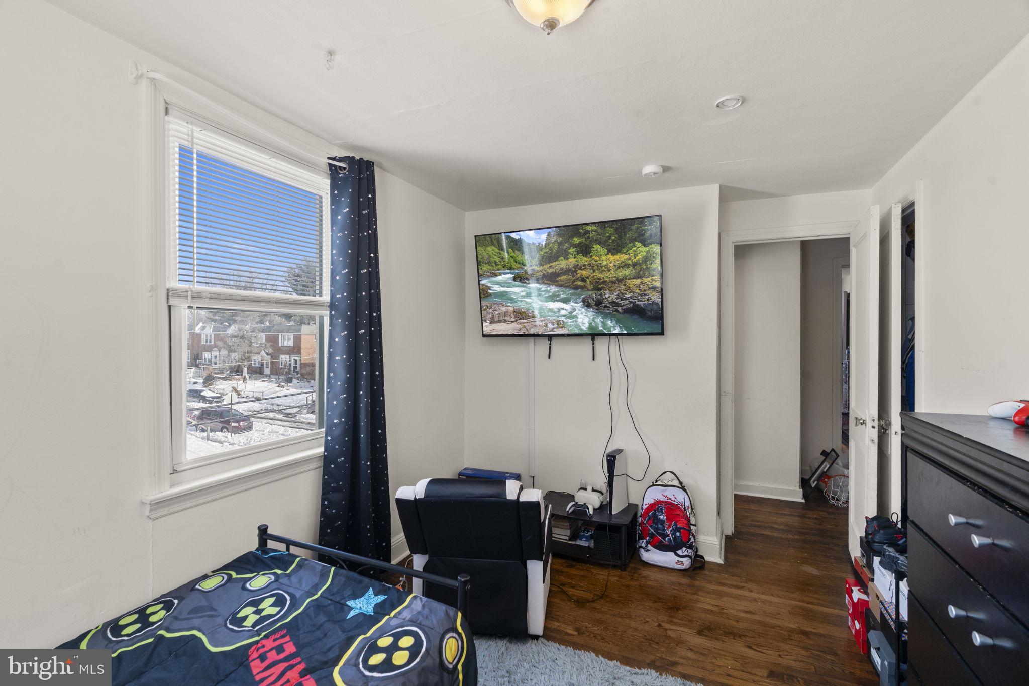 EDGEMONT PARK - Residential