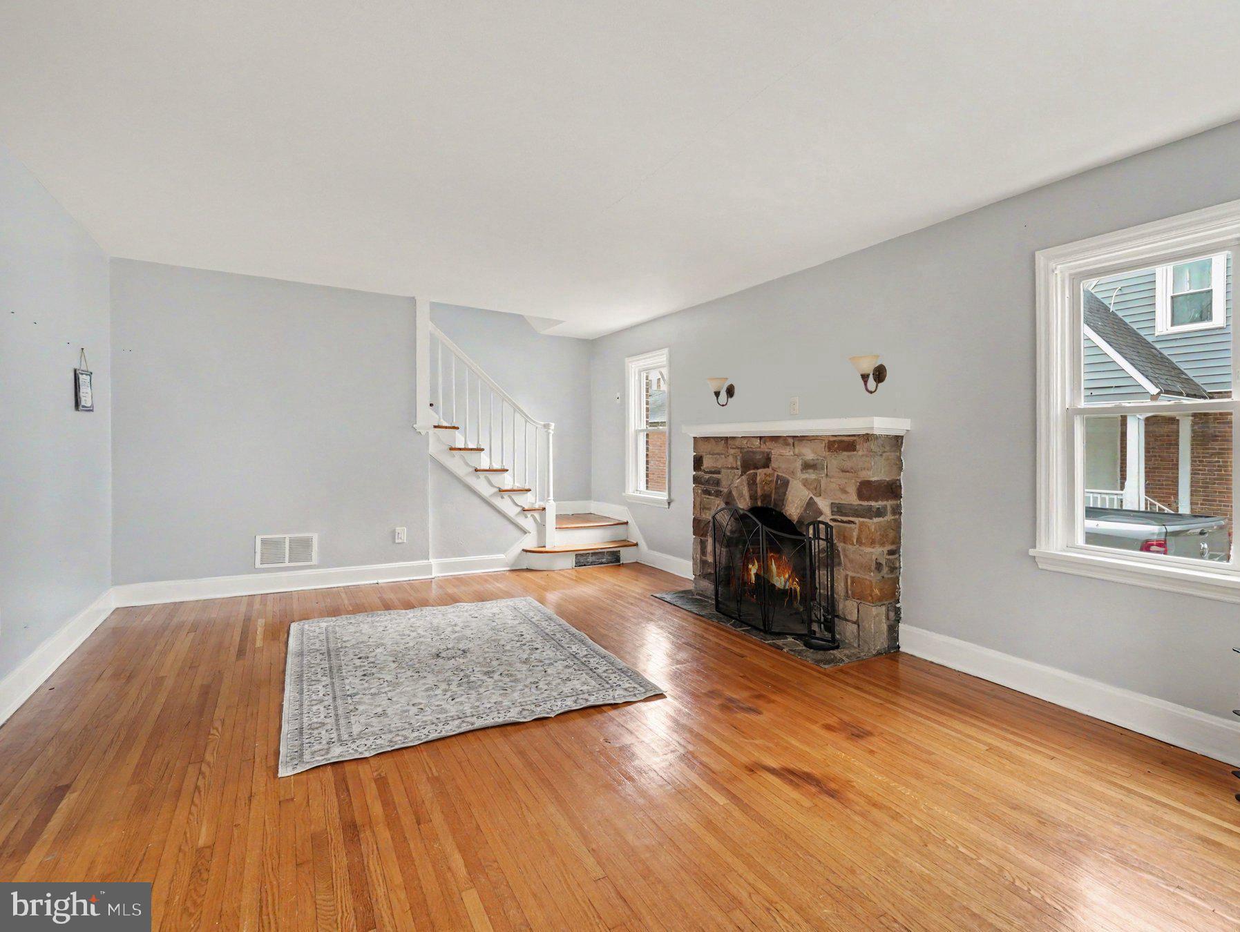 2929 LOCUST LANE