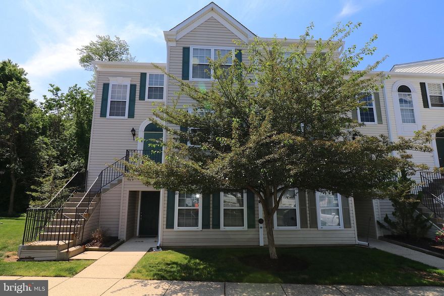 Large ground floor unit with fireplace. Master suite bathroom features a double vanity sink, jetted tub and separate shower. A bonus room off the entry is perfect for a small office or den. Community amenities include a swimming pool and exercise room. Washer/dryer included. Brand new carpets. Brand new high efficiency new heat pump (A/C and heating unit) that helps keep utility bills low.  All HVAC ducts professionally cleaned and sanitized for improved indoor air quality.Pets considered case-by-case.