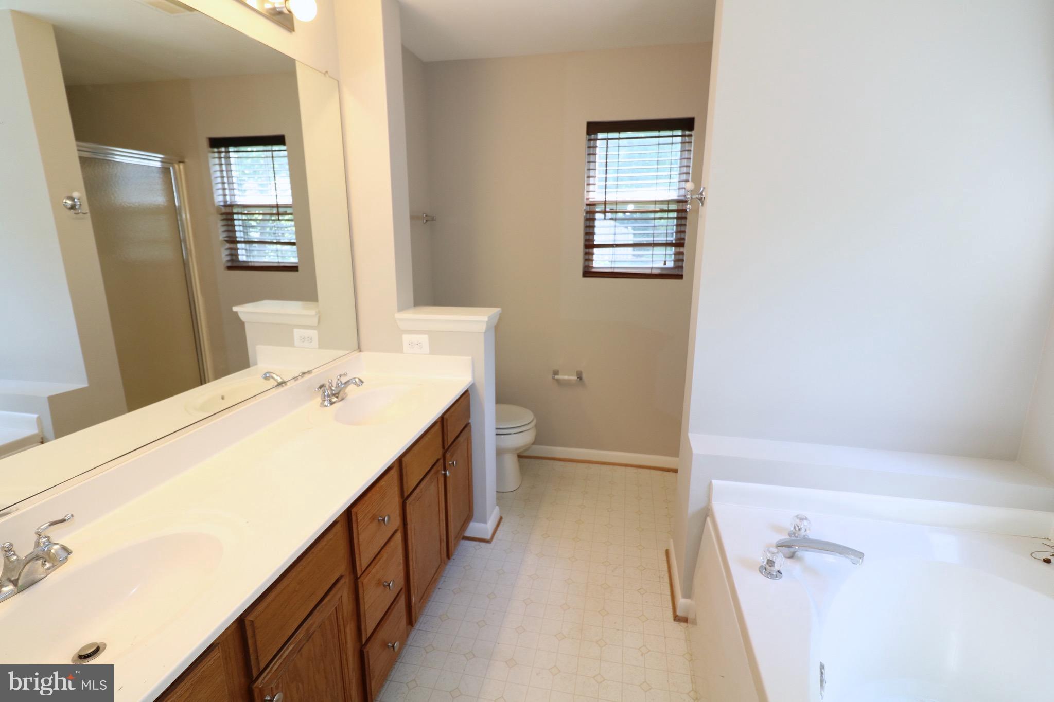 ANNAPOLIS OVERLOOK - Residential Lease