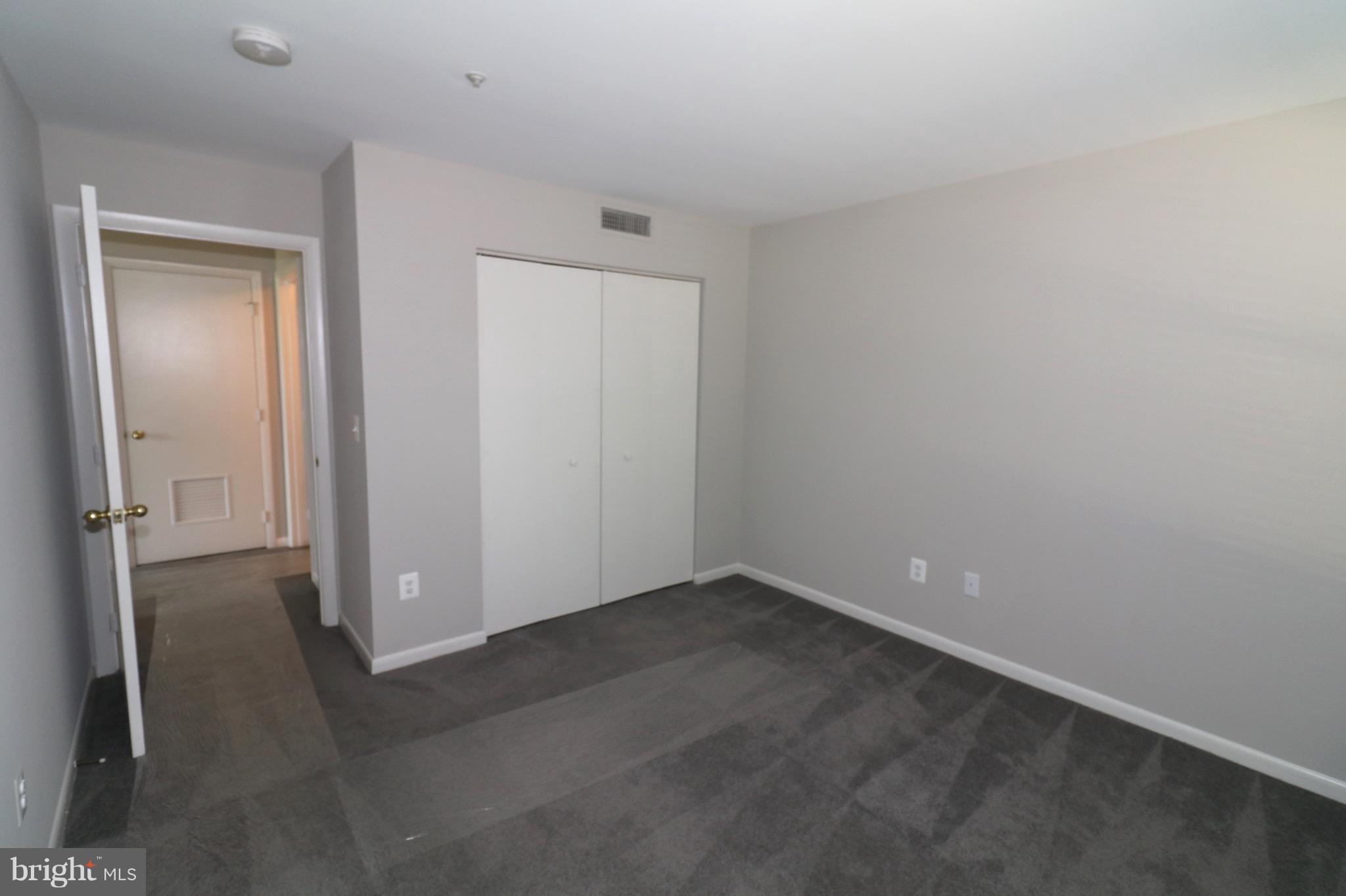 ANNAPOLIS OVERLOOK - Residential Lease