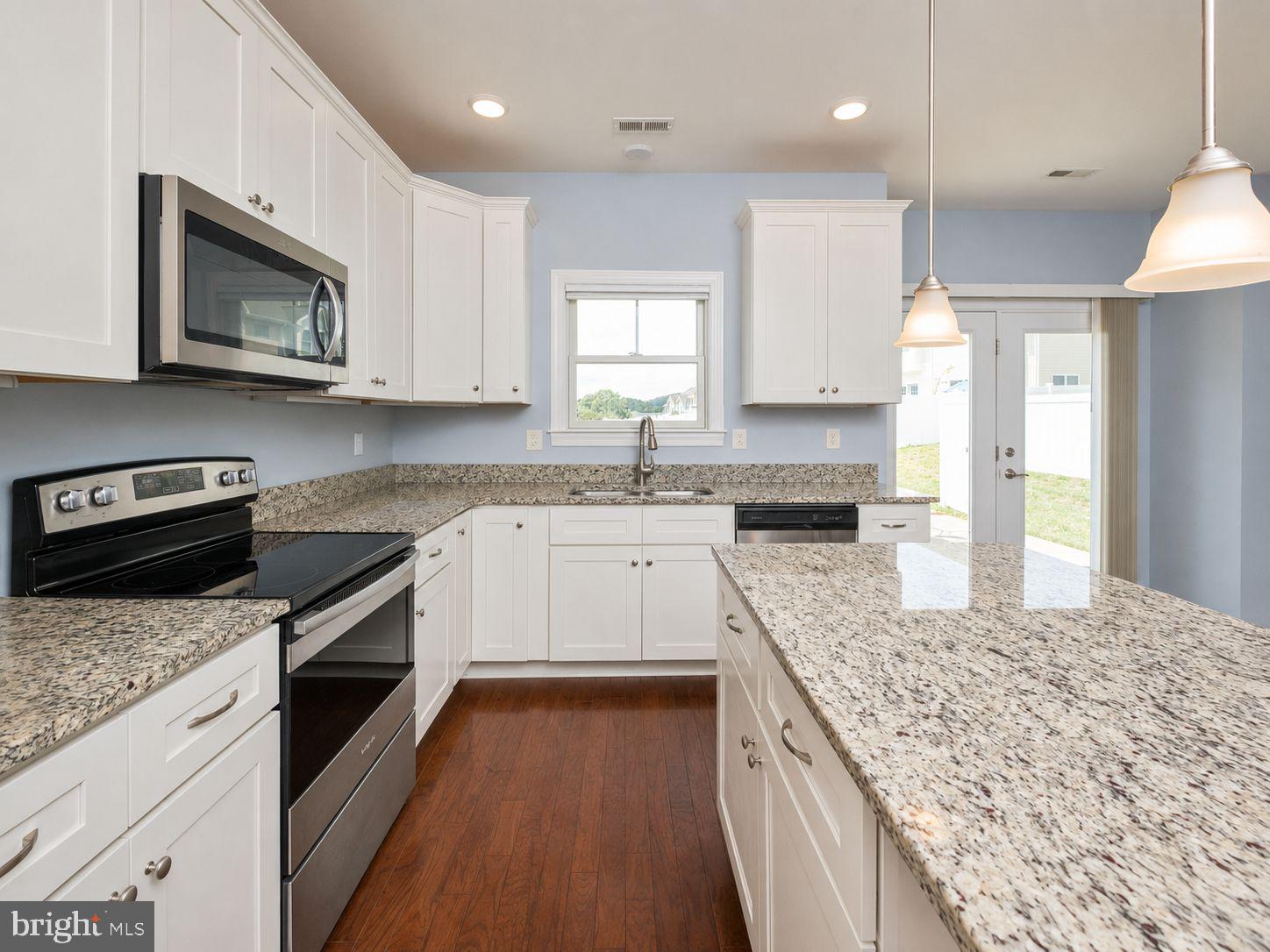 2243 LAPIS LANE