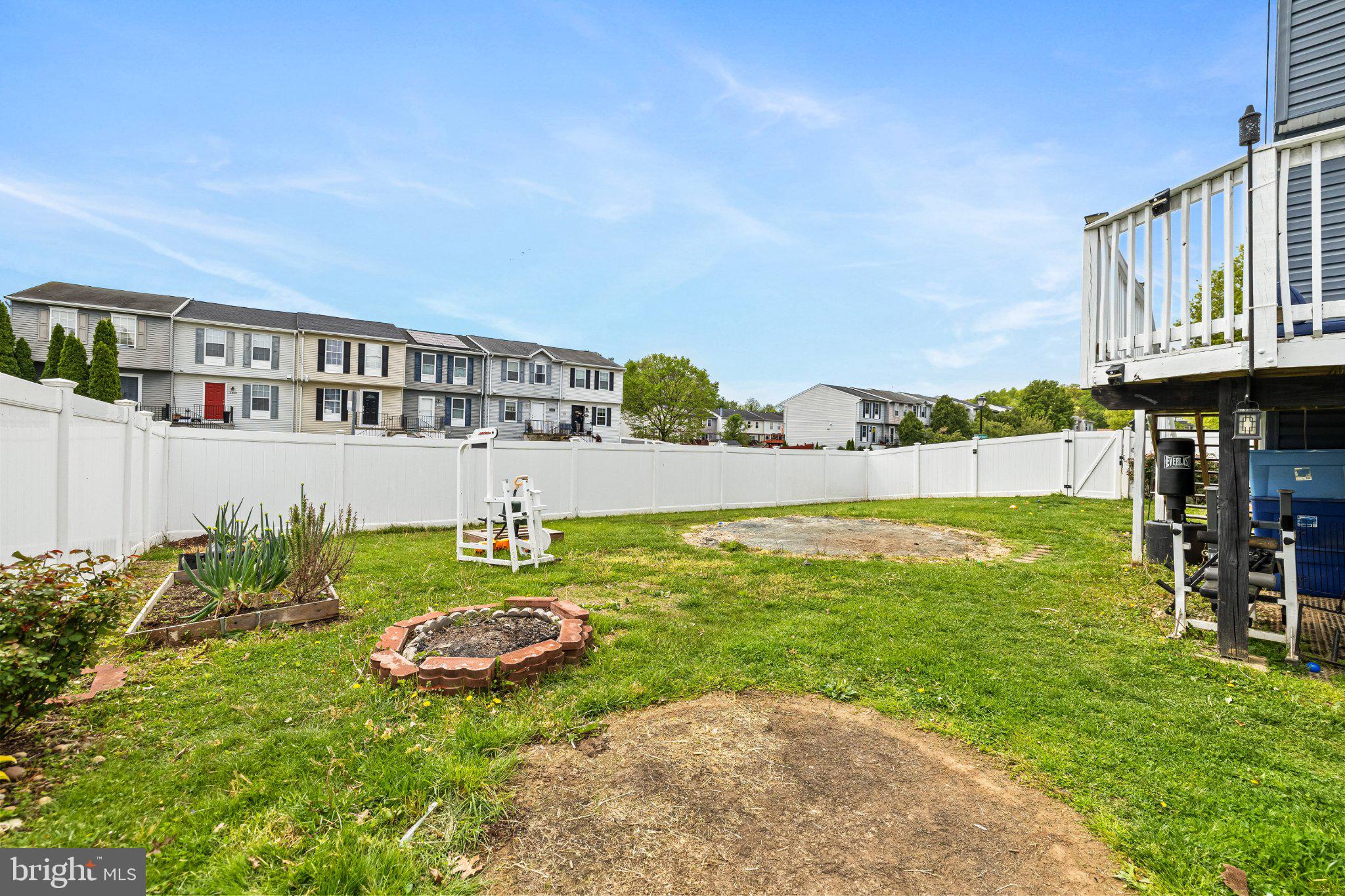 CARROLLWOOD MANOR - Residential