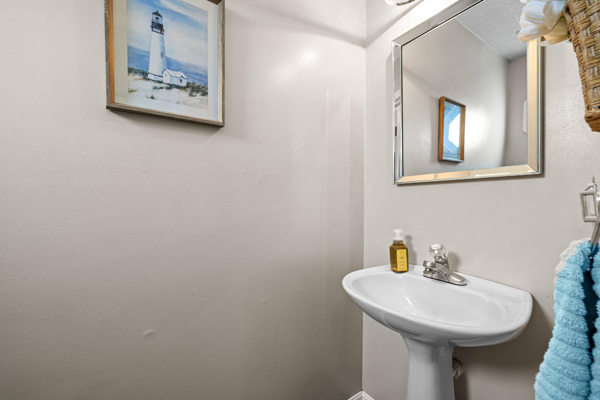 CARROLLWOOD MANOR - Residential