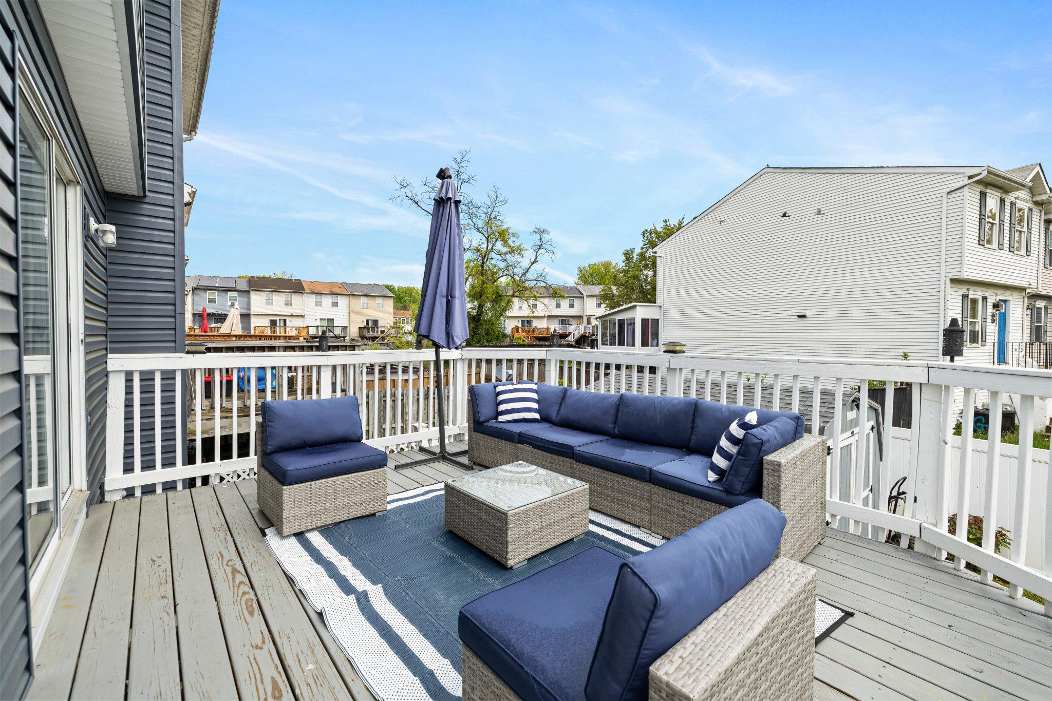 CARROLLWOOD MANOR - Residential