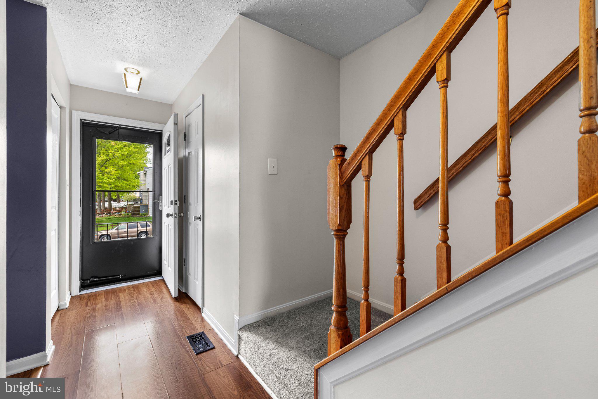 CARROLLWOOD MANOR - Residential