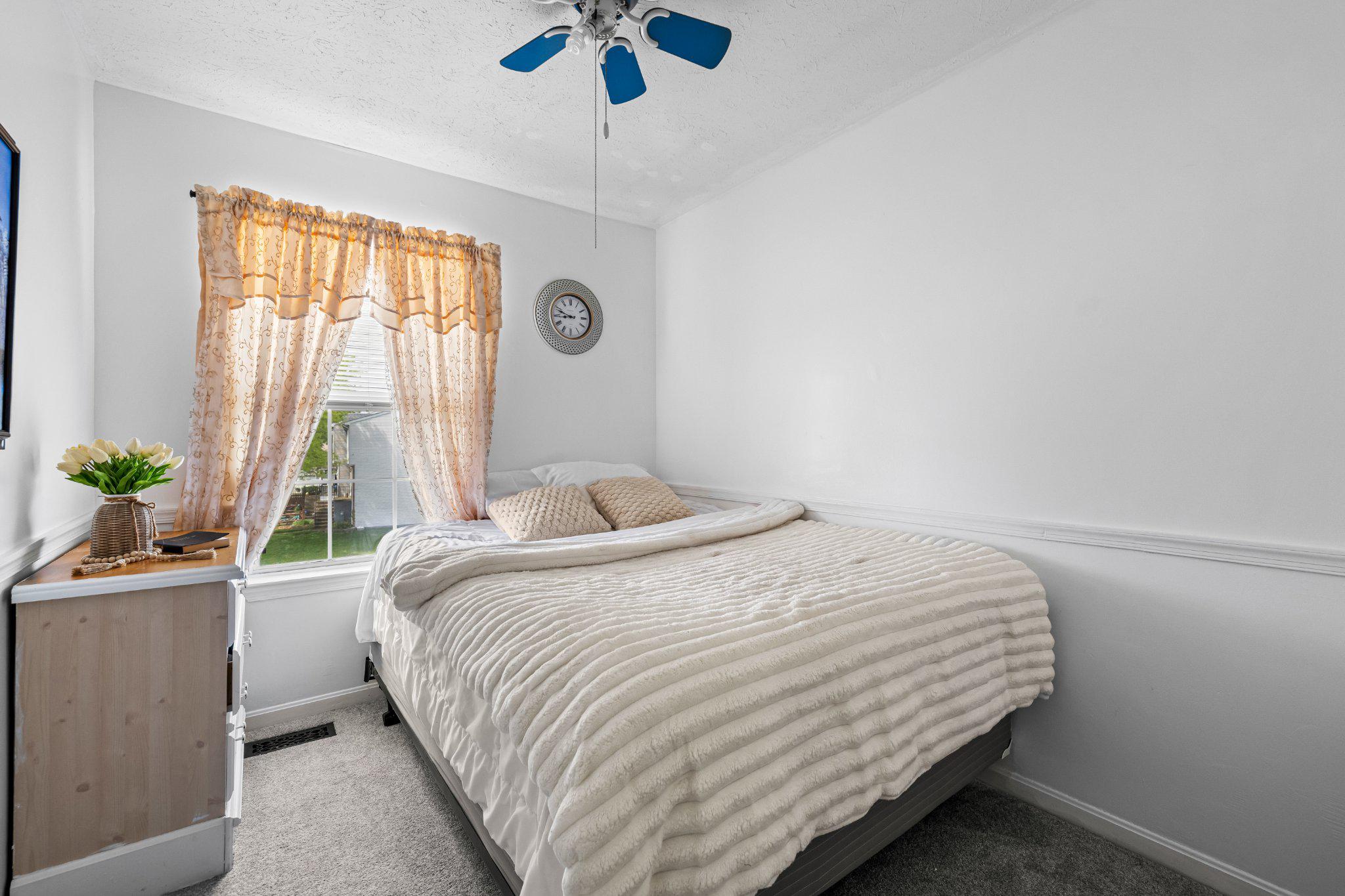 CARROLLWOOD MANOR - Residential