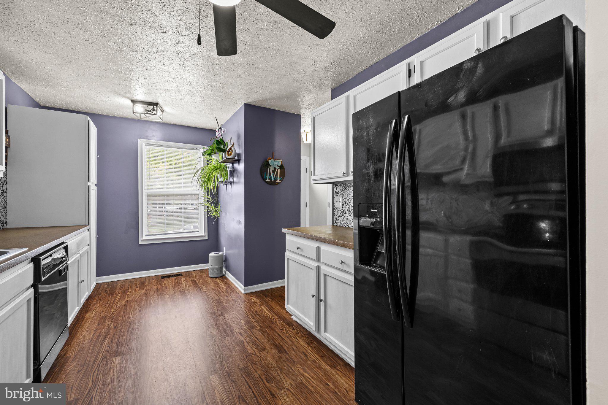 CARROLLWOOD MANOR - Residential