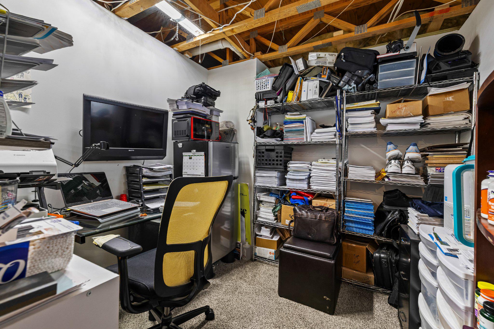 CARROLLWOOD MANOR - Residential