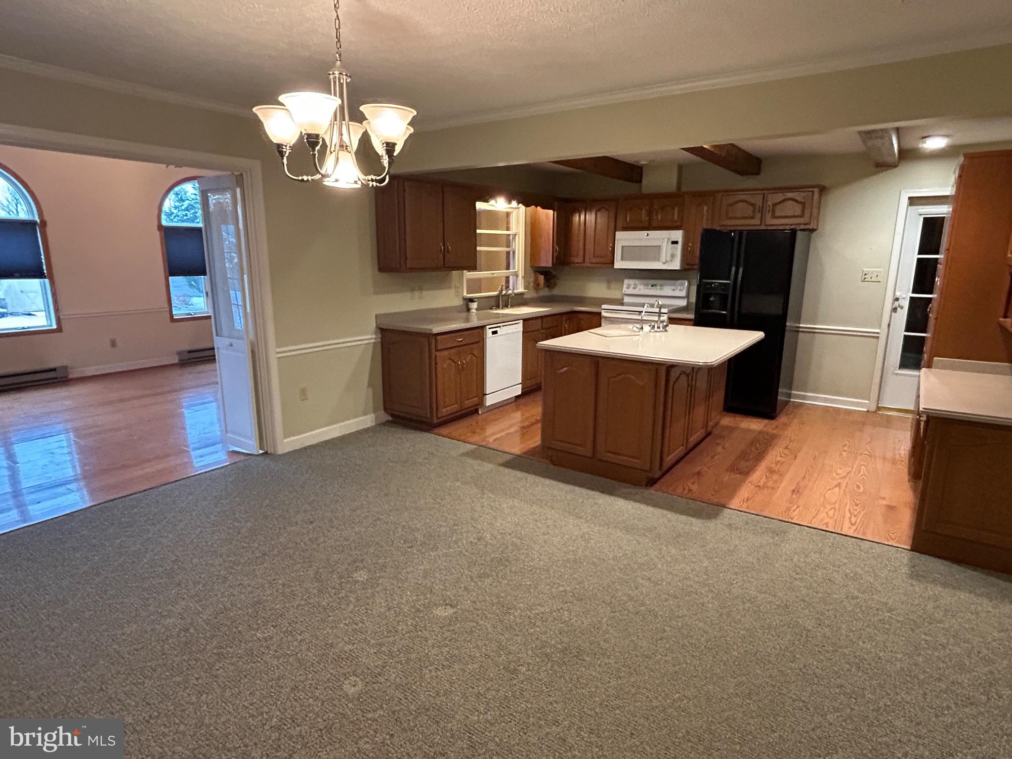 8509 WINCHESTER AVENUE