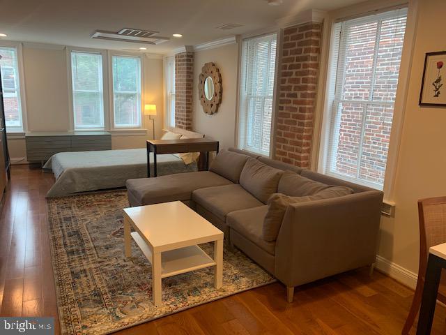 OLD TOWN - Residential Lease