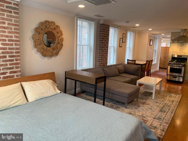 OLD TOWN - Residential Lease