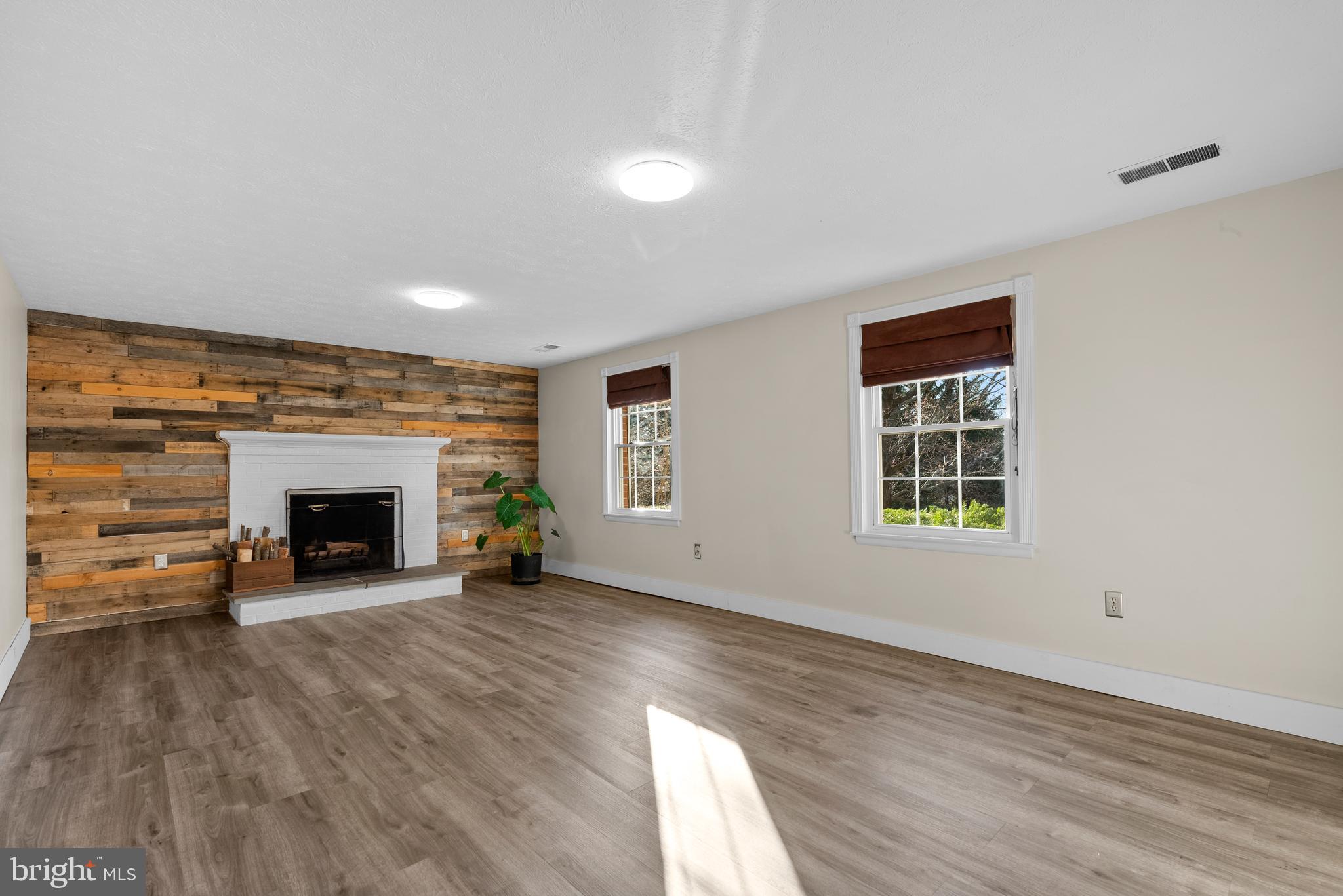 FOUNTAIN VIEW - Residential