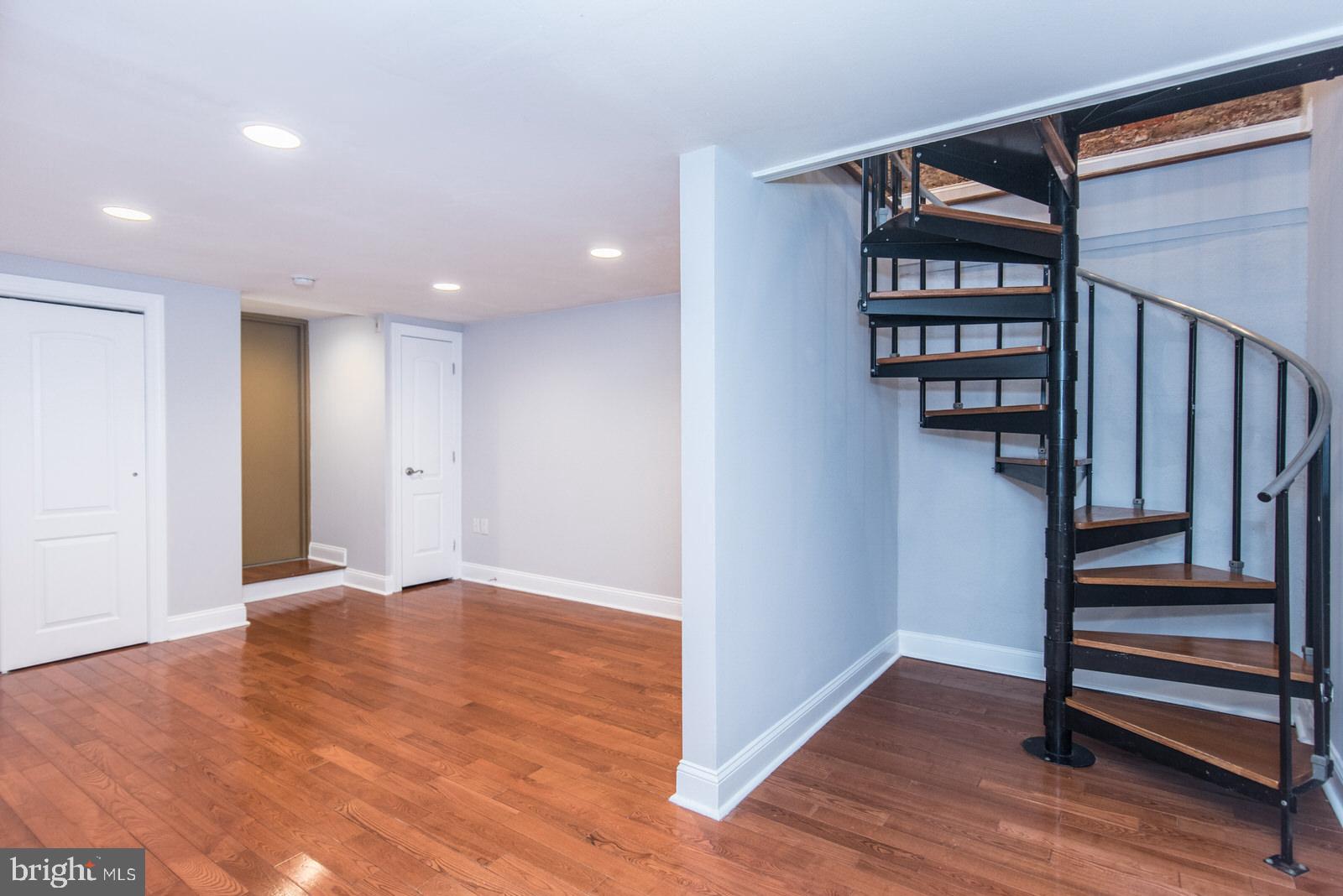 SPRING ARTS - Residential