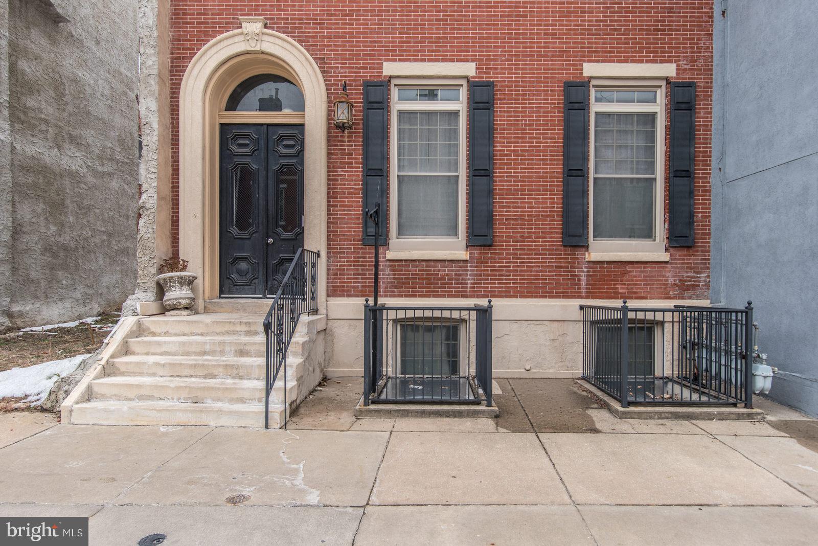 SPRING ARTS - Residential