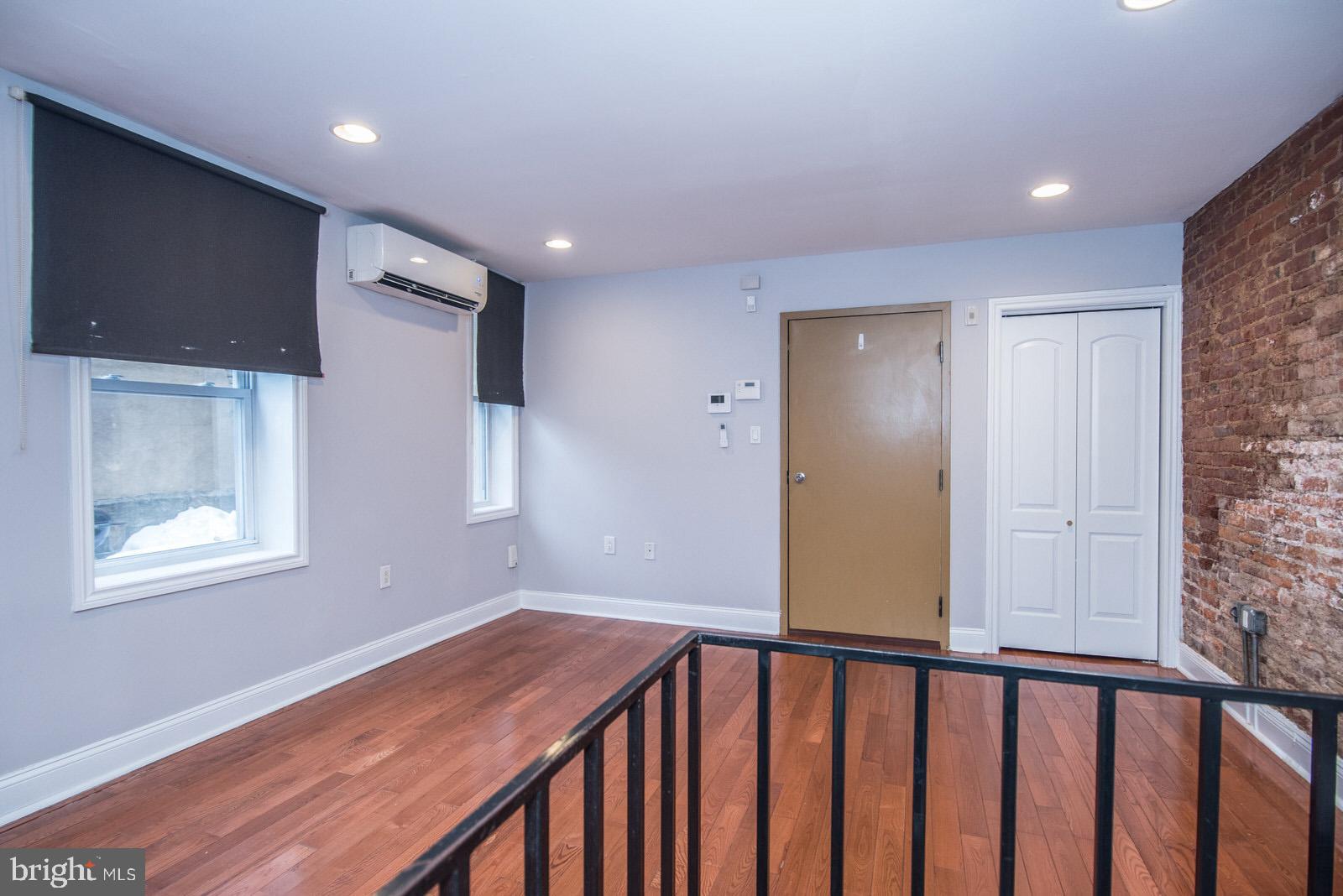 SPRING ARTS - Residential