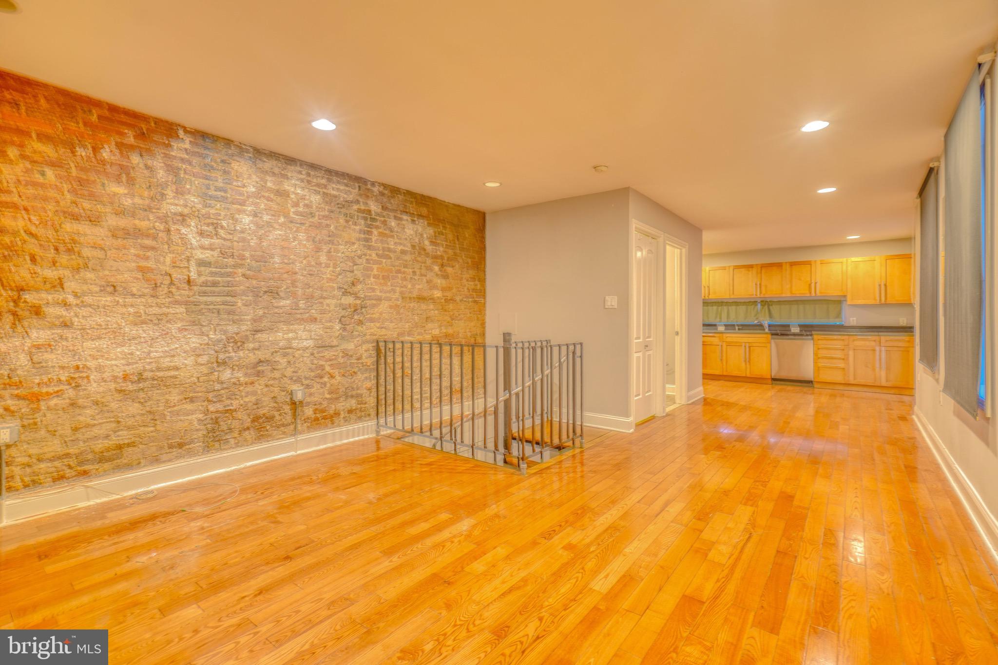 SPRING ARTS - Residential