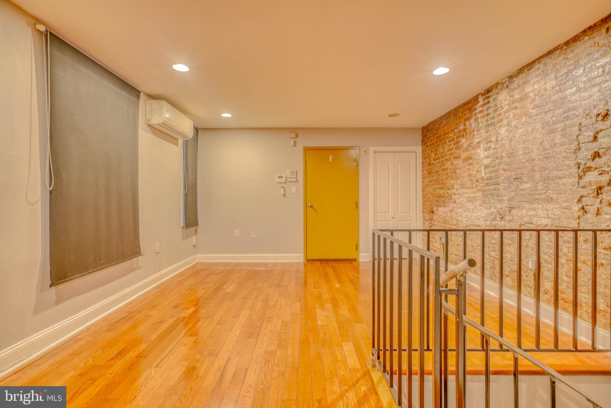 SPRING ARTS - Residential