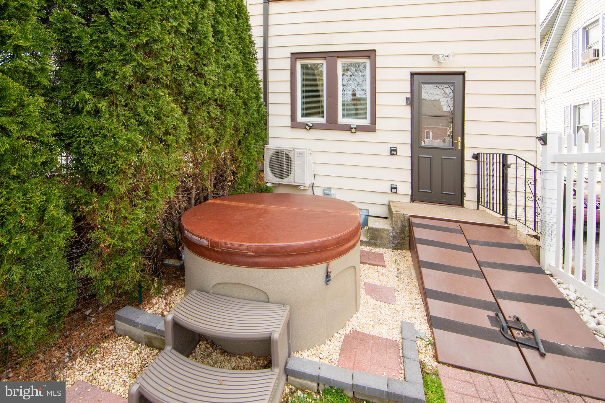 GARRETTFORD - Residential