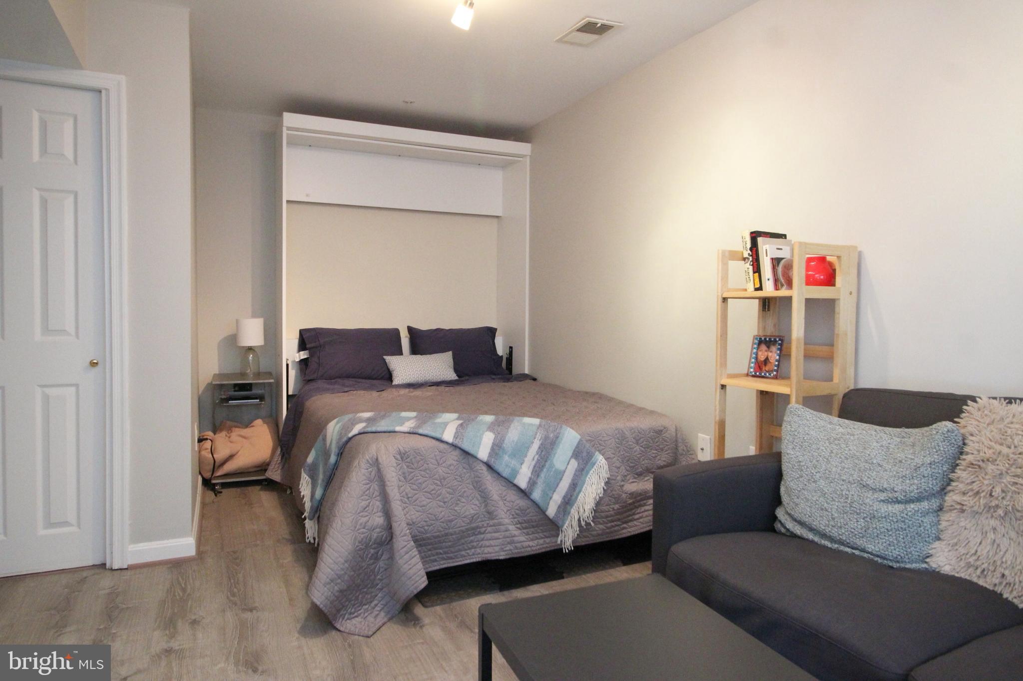 MOUNT VERNON COURT - Residential