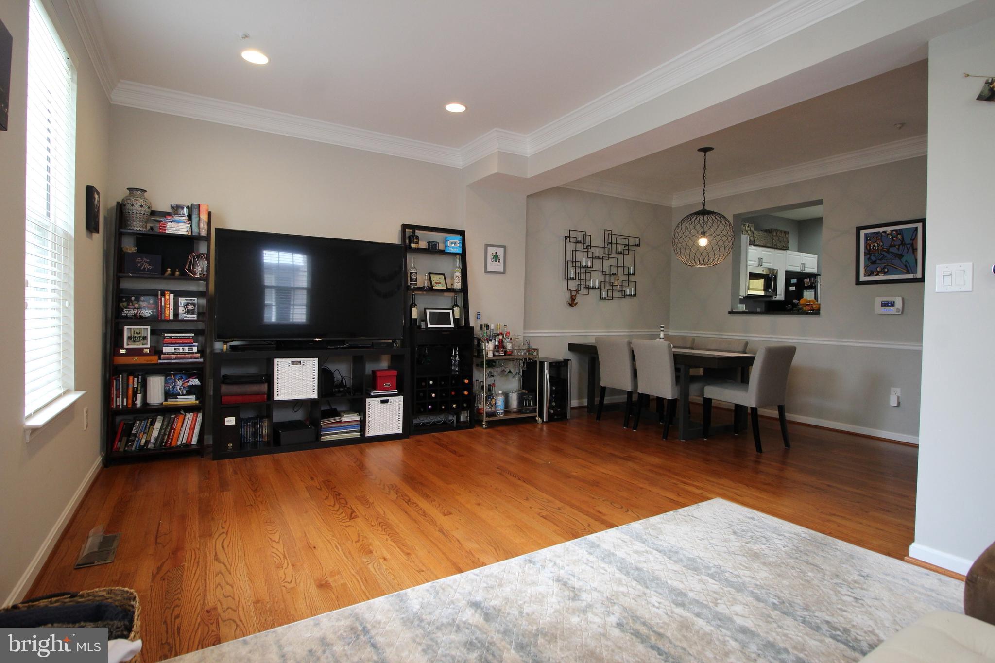 MOUNT VERNON COURT - Residential