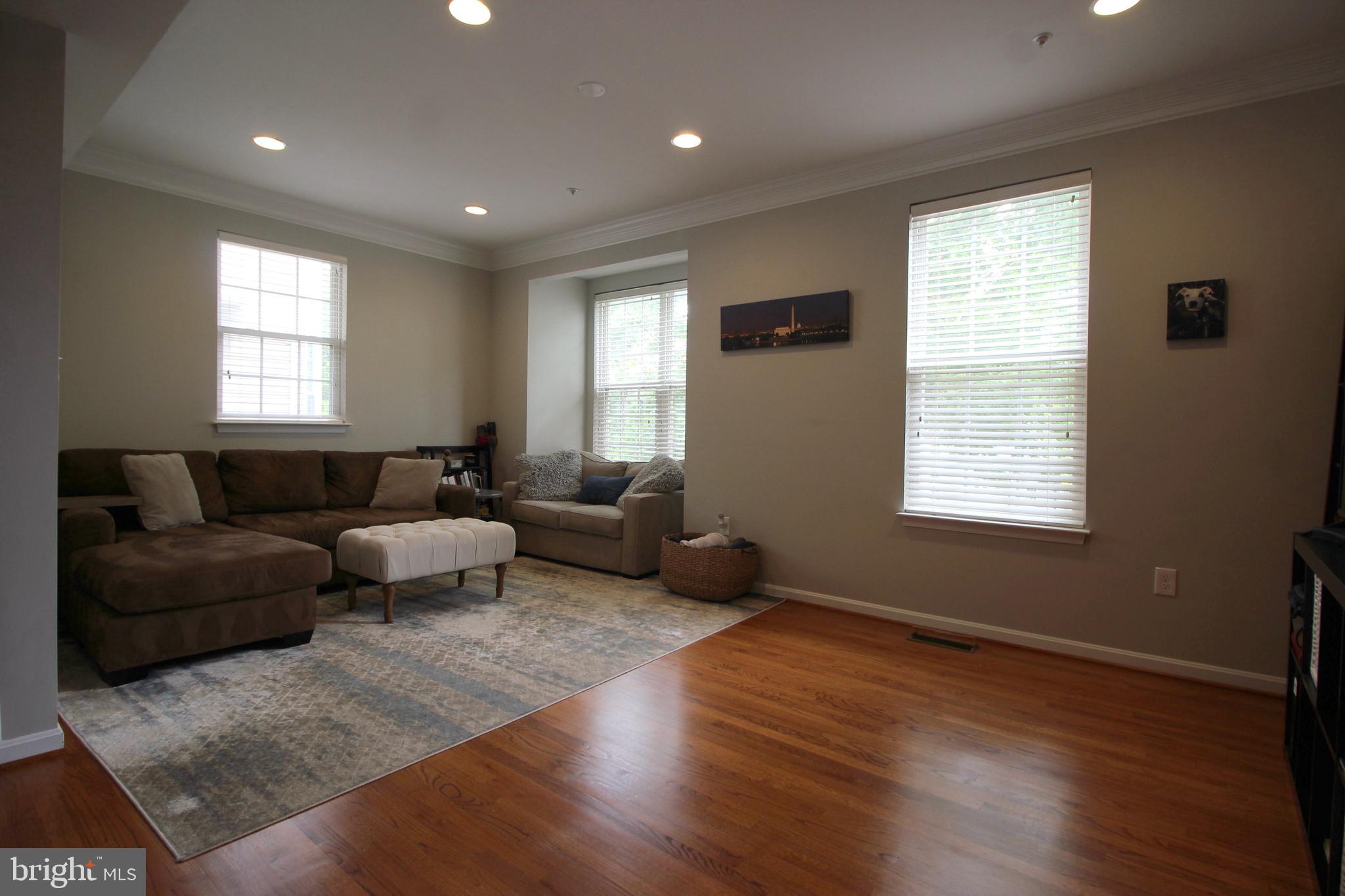 MOUNT VERNON COURT - Residential