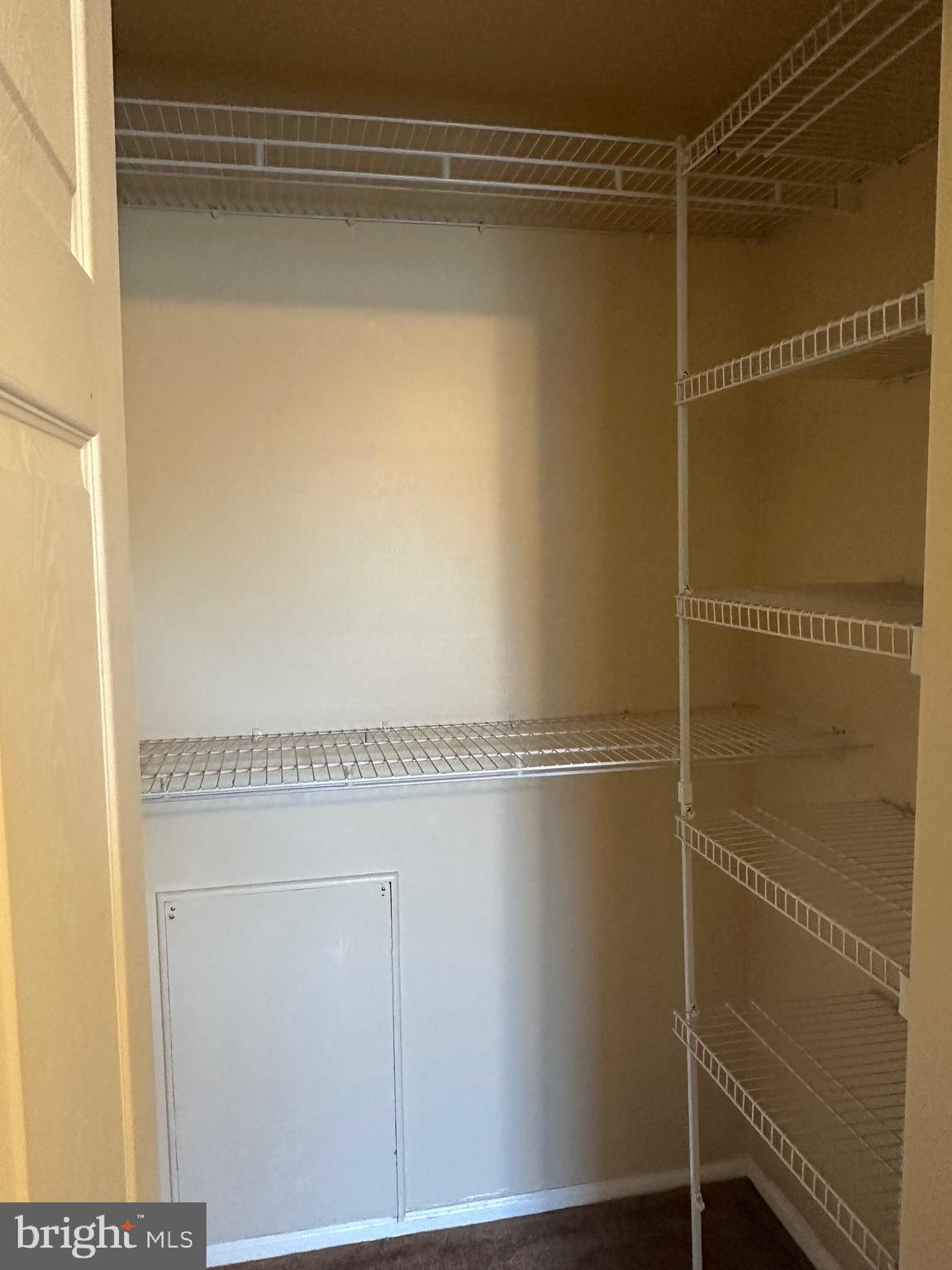 HILLTOP - Residential Lease