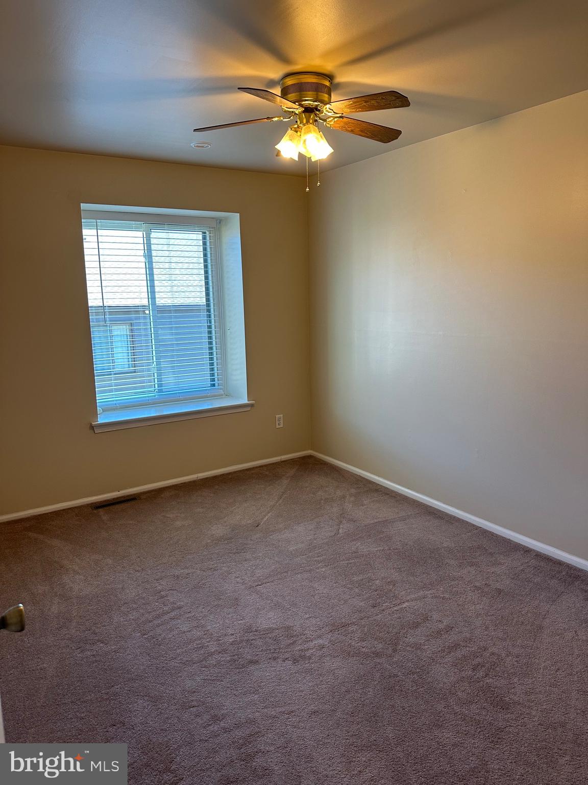 HILLTOP - Residential Lease