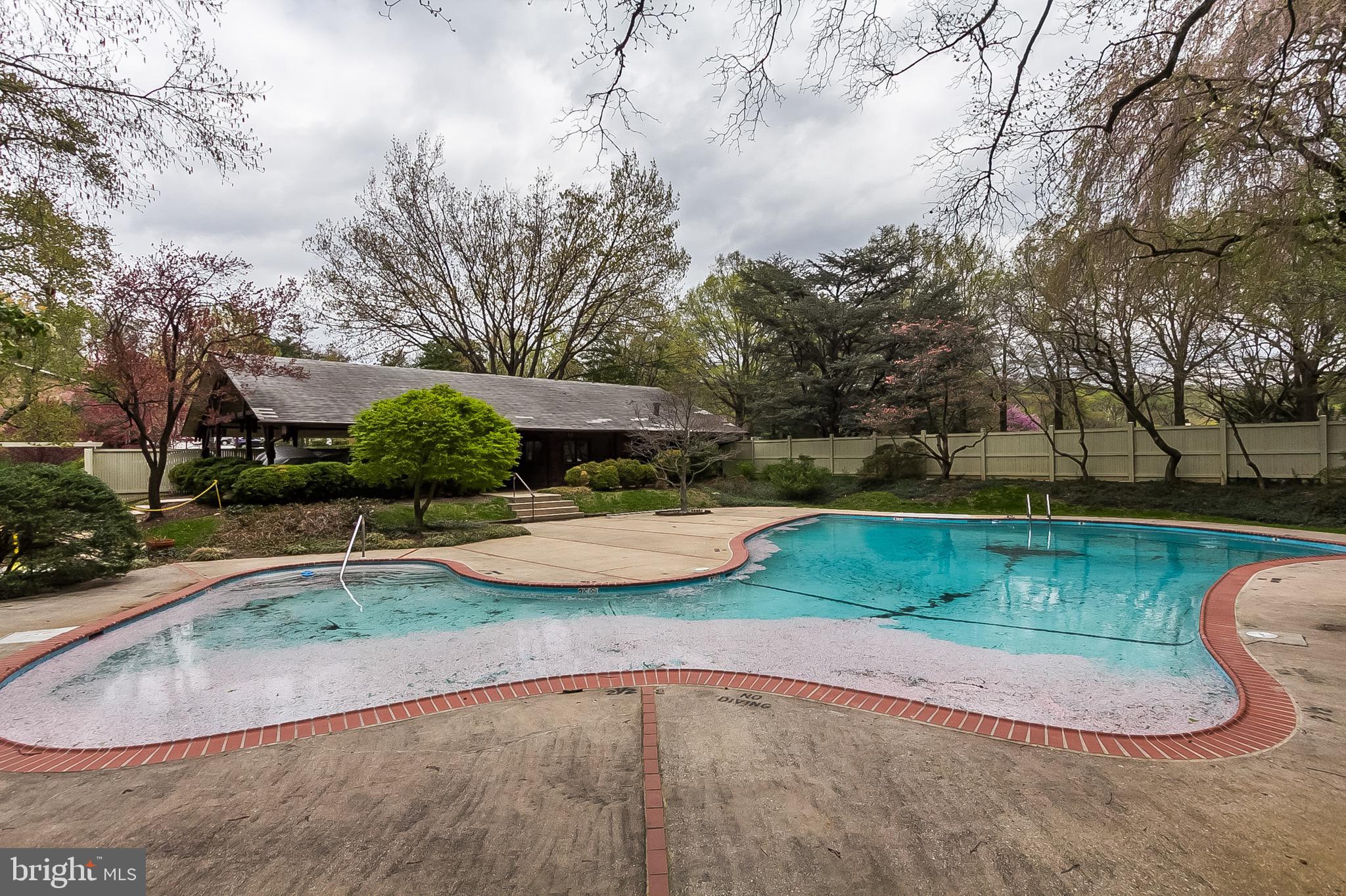 CROSS KEYS - Residential