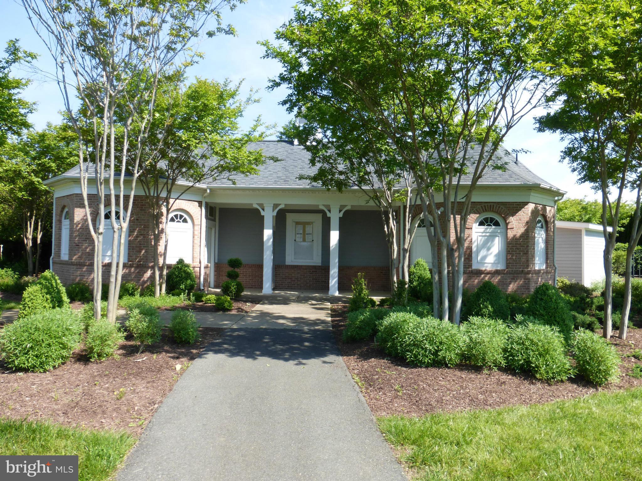 RASPBERRY FALLS - Land