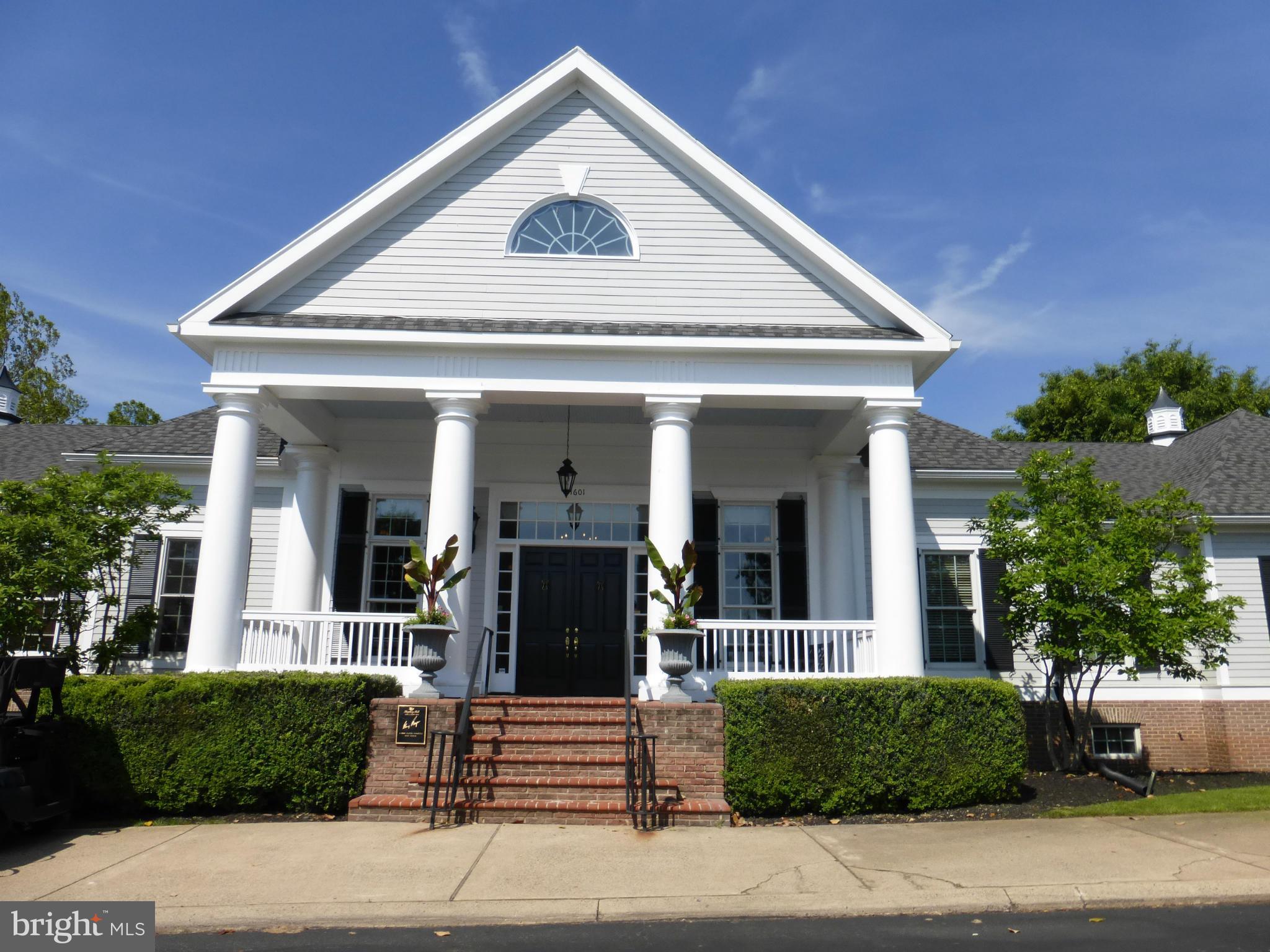 RASPBERRY FALLS - Land