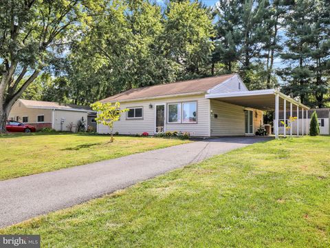 Photo of 2542 Broad Street, EAST PETERSBURG, PA 17520 (MLS # PALA2076430)