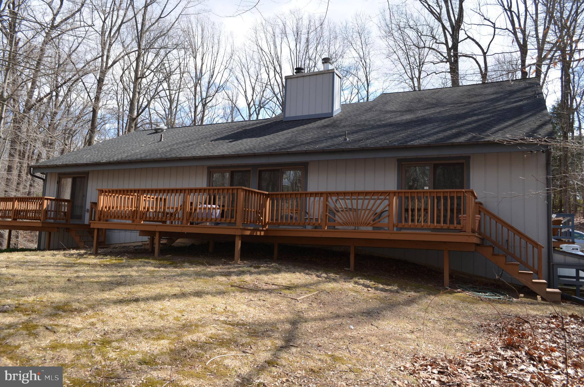 HOLLY KNOLL - Residential