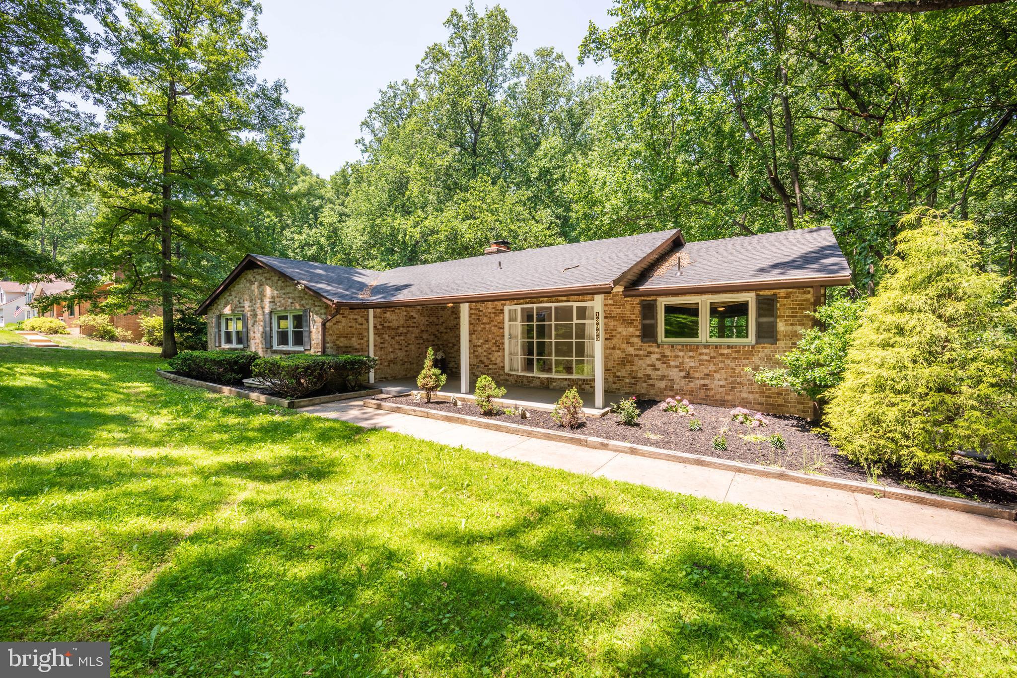 13925 WAYSIDE DRIVE