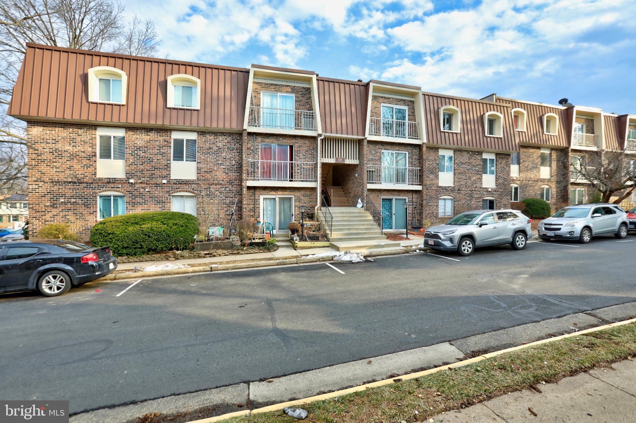 PEMBROOK OF LOUDOUN - Residential