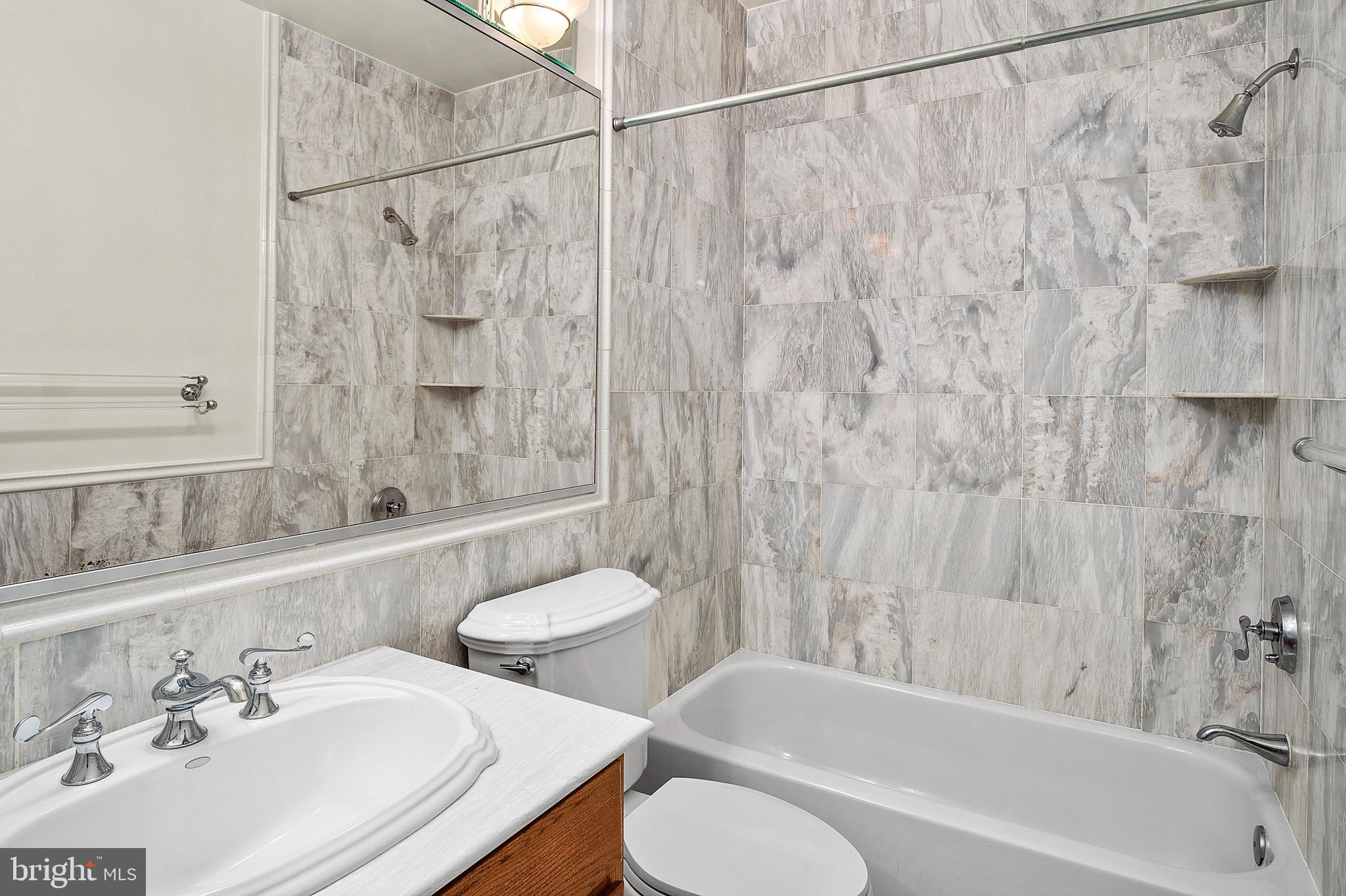 CHAPMAN FARM AT CROFTON - Residential