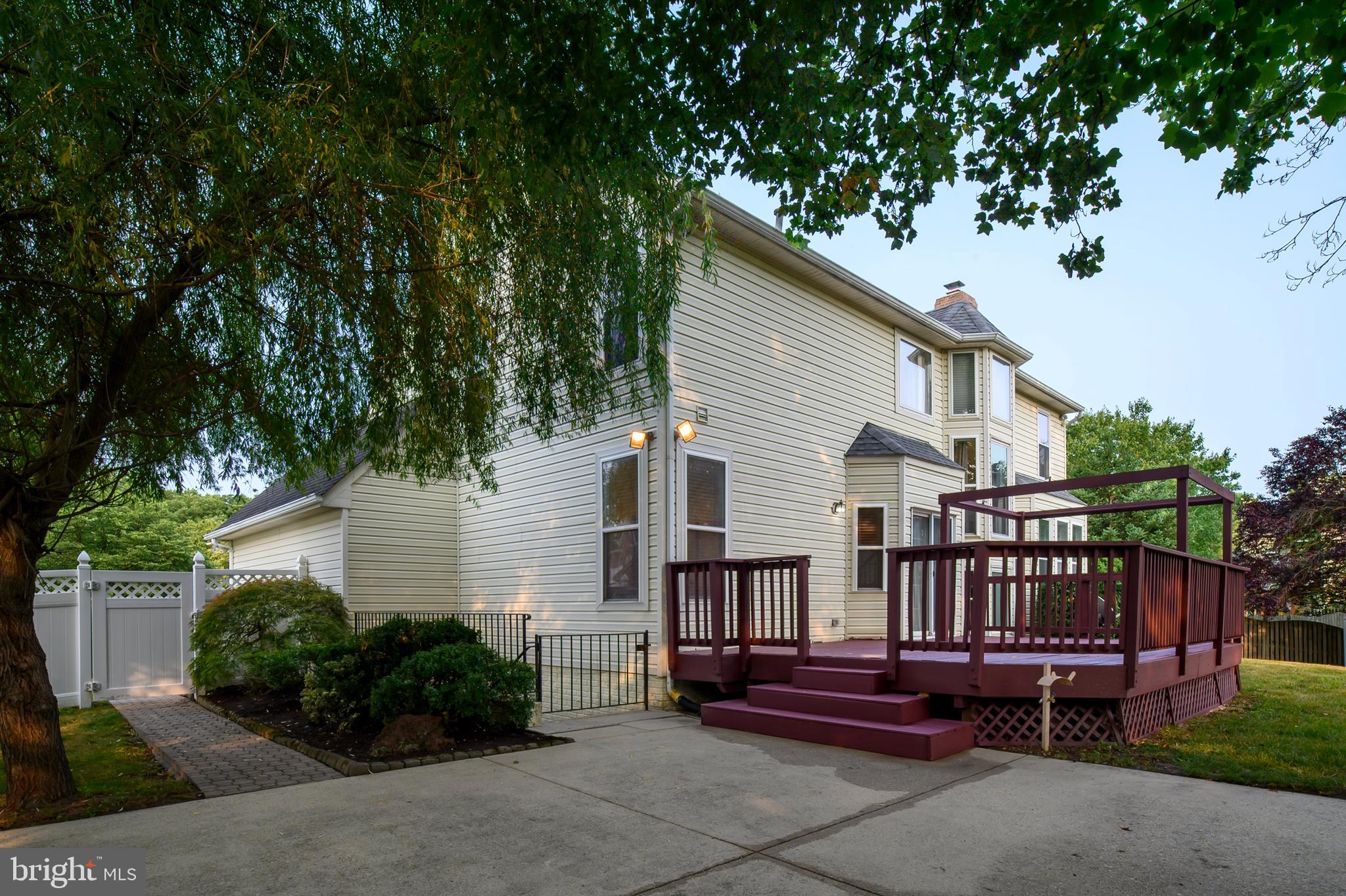 CHAPMAN FARM AT CROFTON - Residential