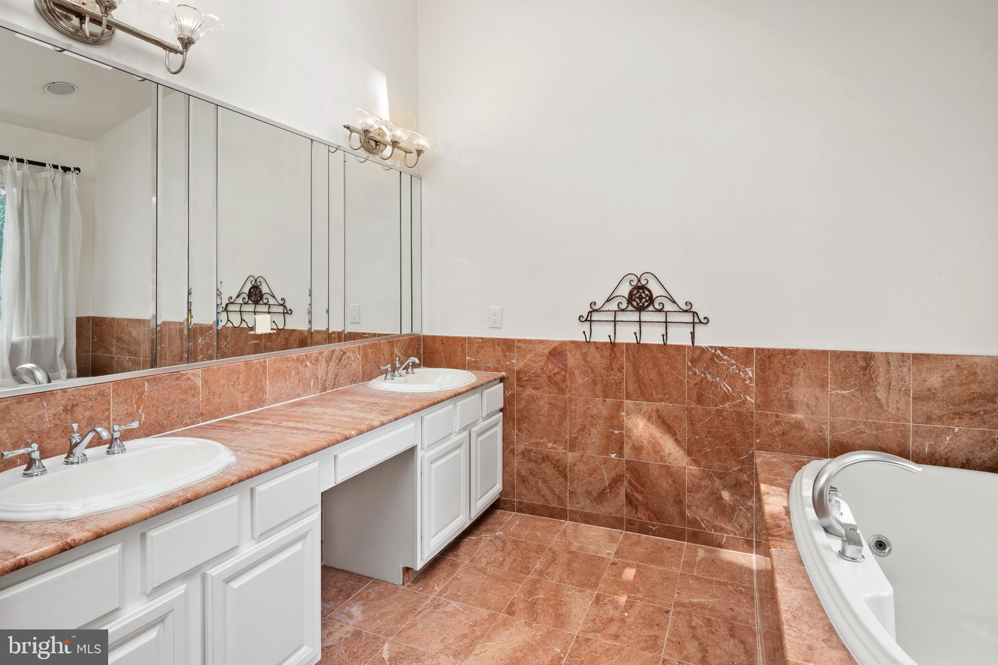 CHAPMAN FARM AT CROFTON - Residential