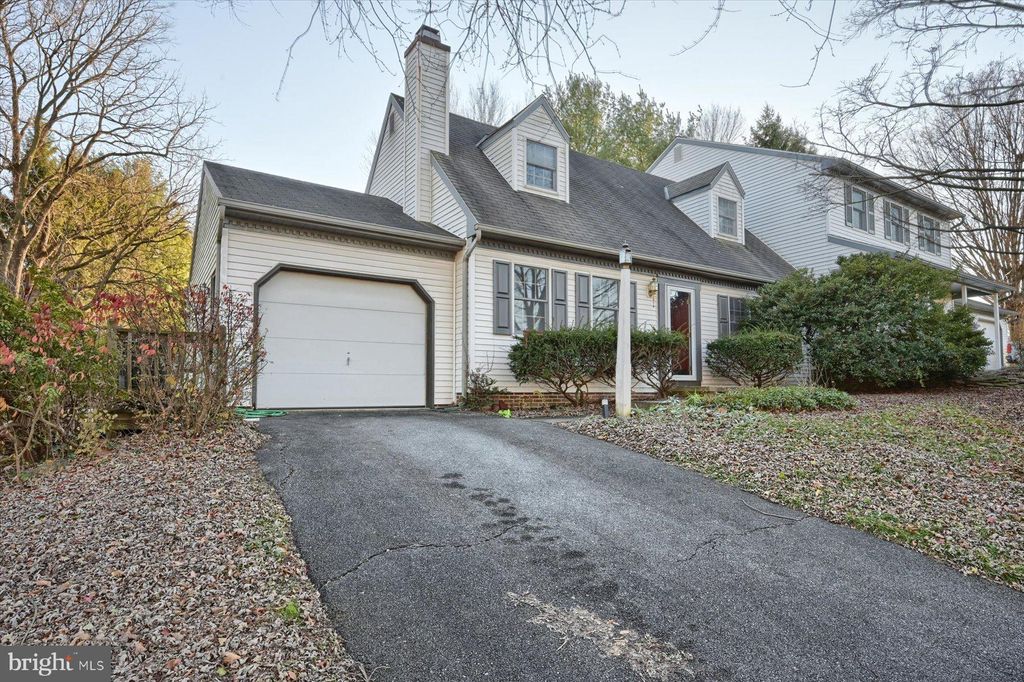 Photo of 6 DEEP HOLLOW LN, LANCASTER, PA 17603 (MLS # PALA2028456)