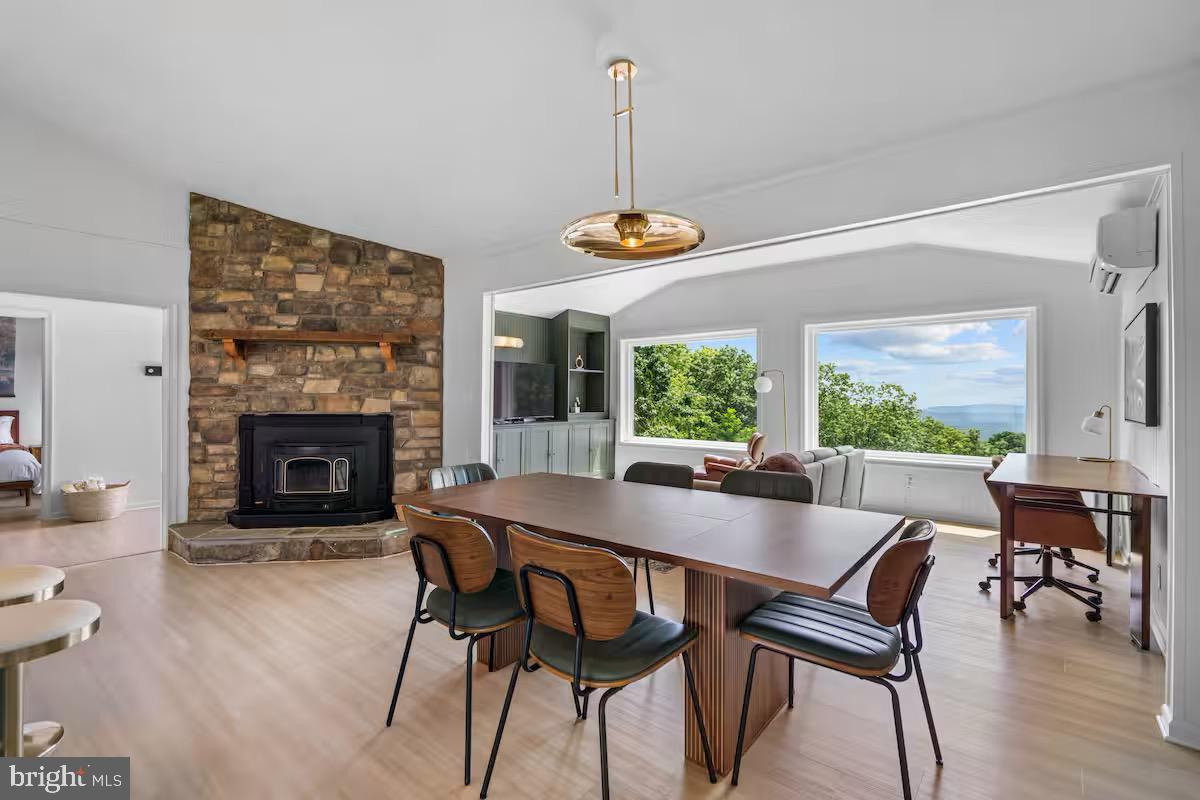 MOUNTAIN FALLS PARK - Residential