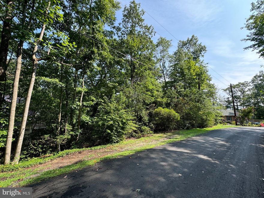 Lake front lot available in the Chesapeake Ranch Estates! Build your dream home with water views and direct water access to the Lake. Raw land - no engineering or building permits have been issued. Contact listing agent for more details!