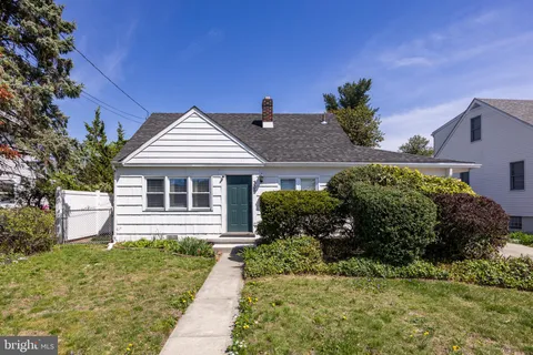 309 Delaware Avenue, Haddon Township, NJ MLS: NJCD2090952