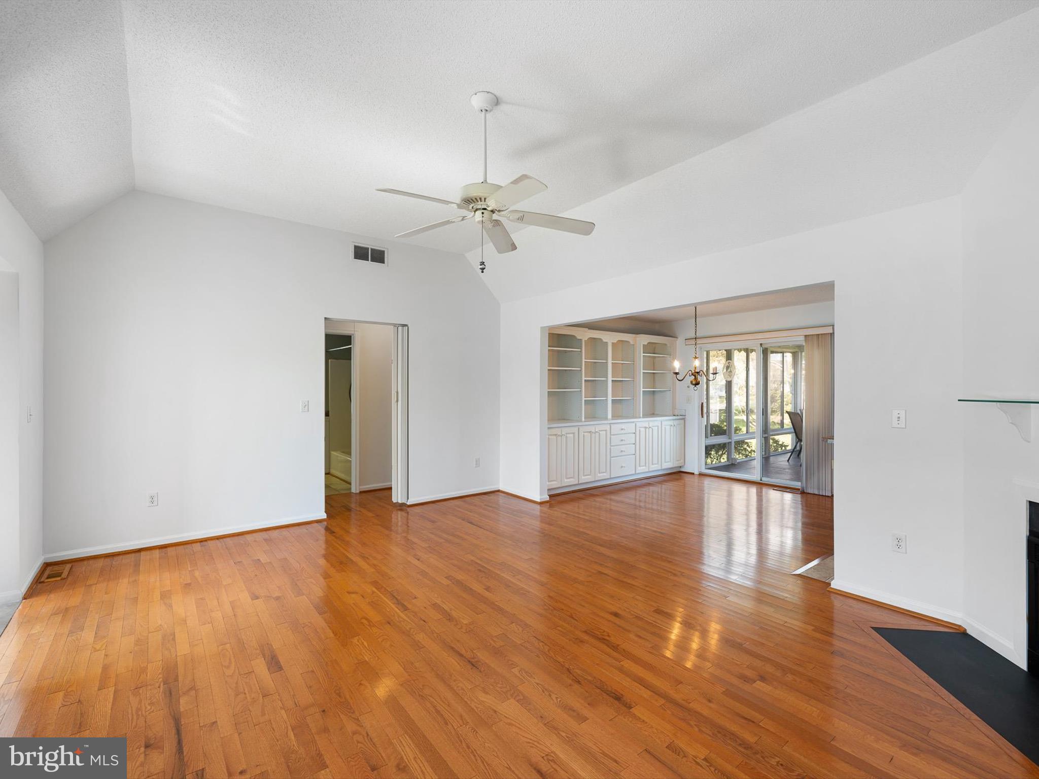 CEDAR LANDING - Residential