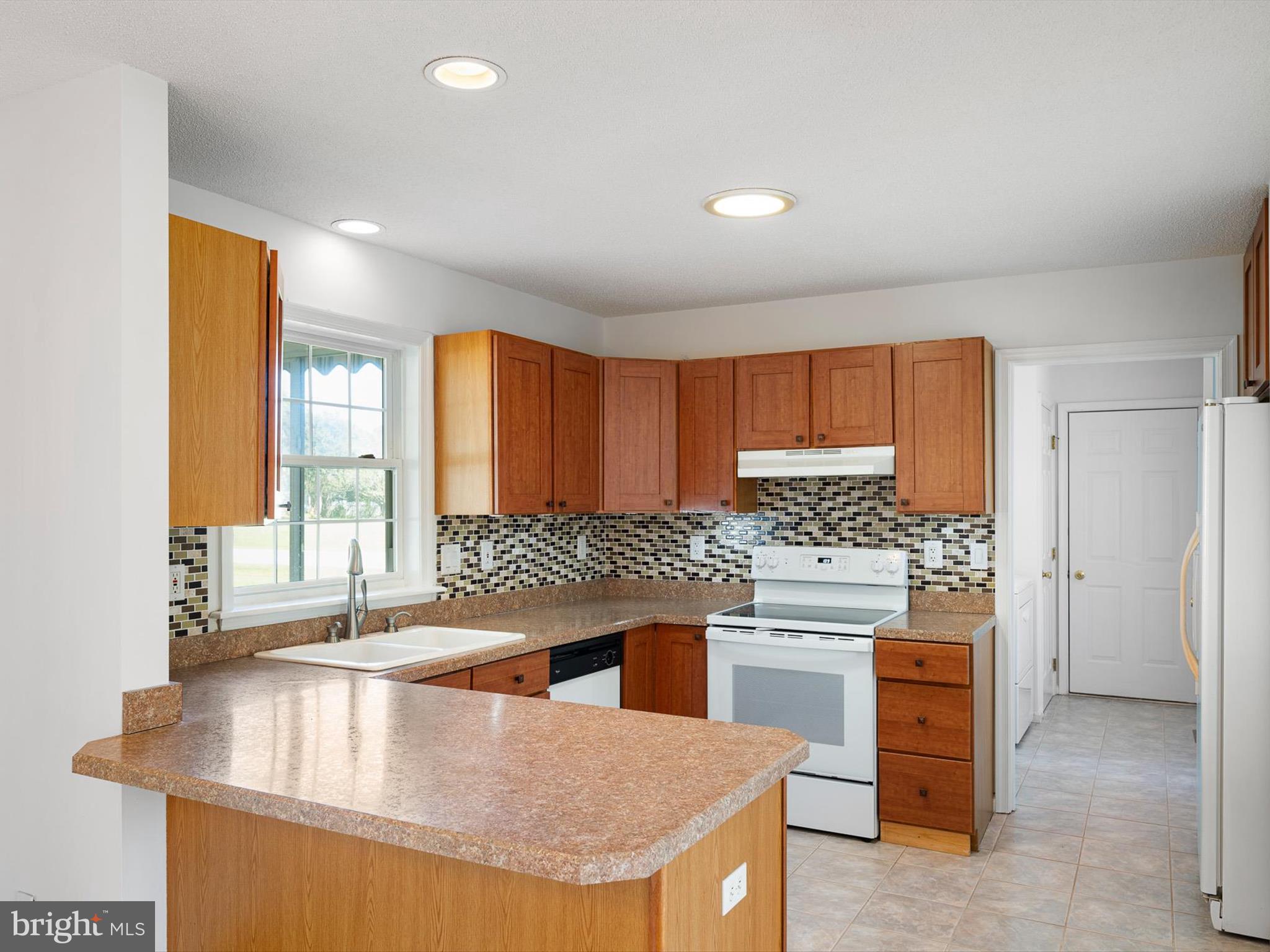 CEDAR LANDING - Residential