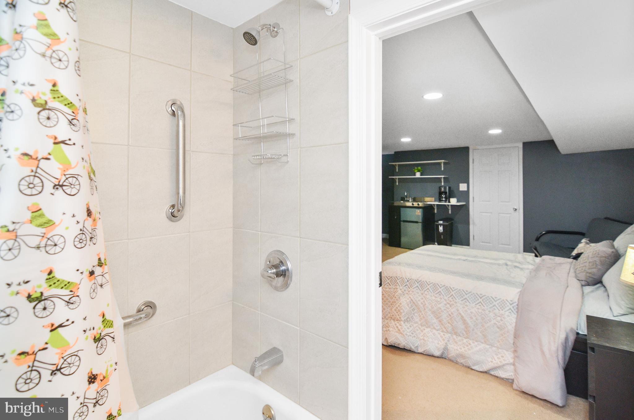 WALTHERSON - Residential Lease