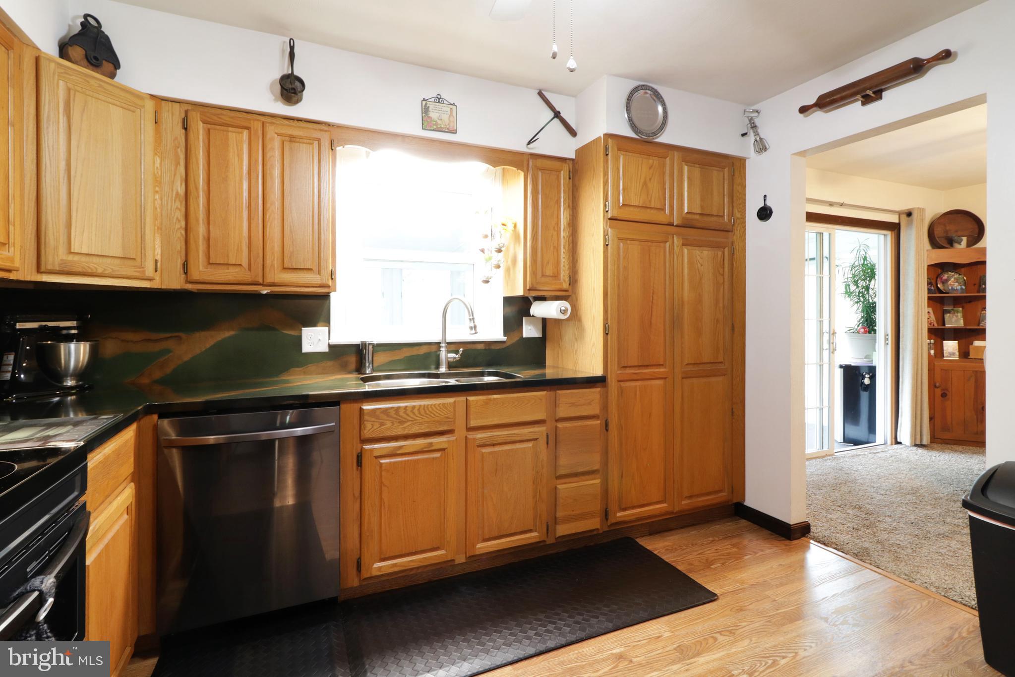 HOUSERVILLE - Residential