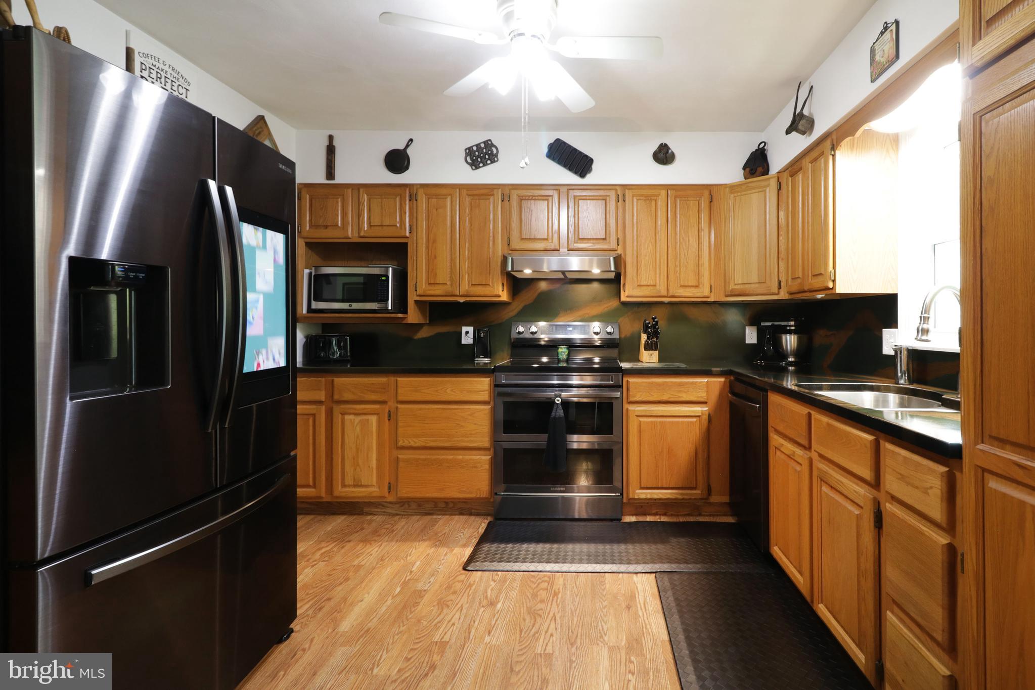 HOUSERVILLE - Residential